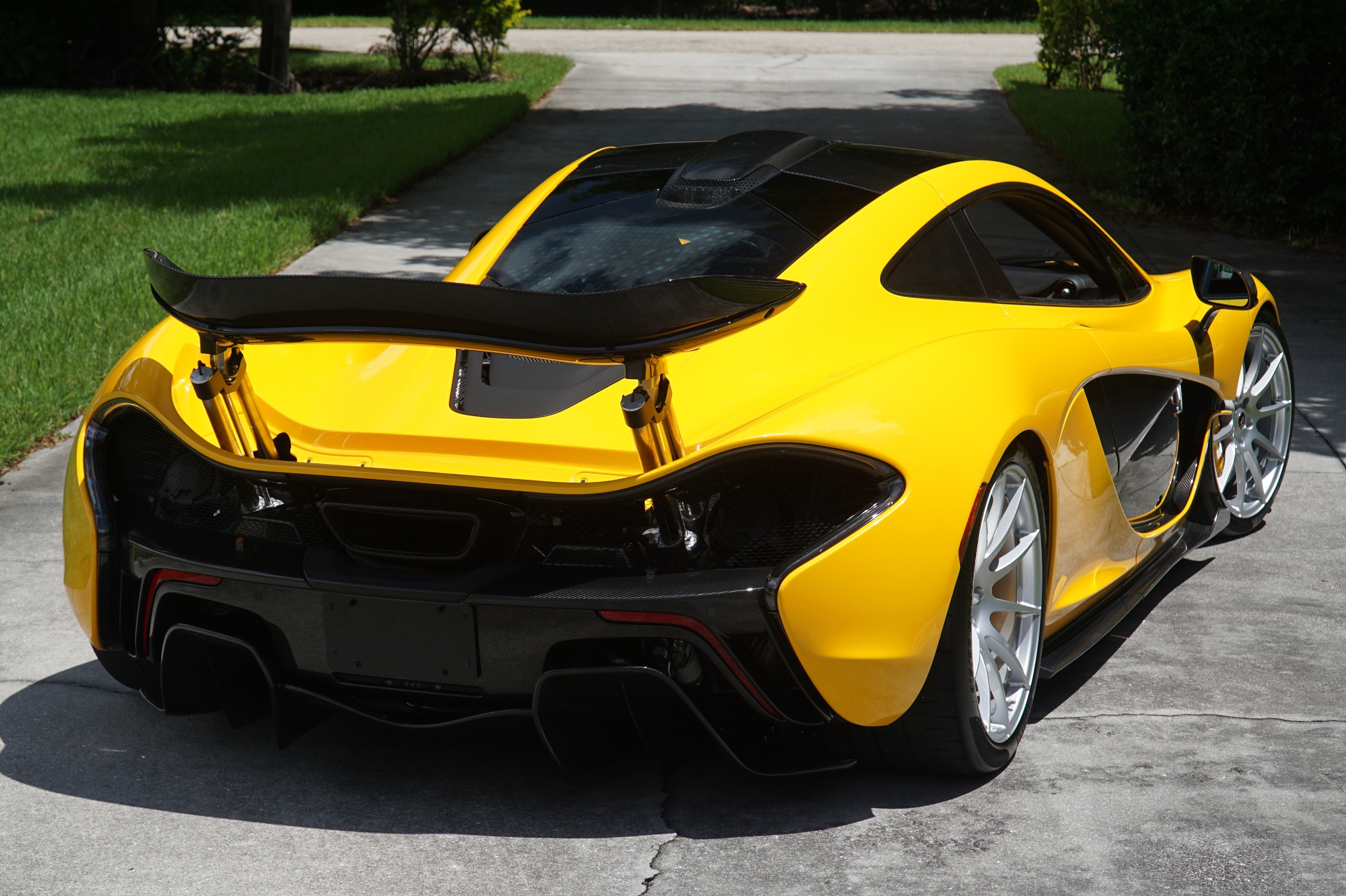 mclaren,  mclaren p1,  p1,  artura,  mclaren artura,  720s,  mclaren 720s,  laferrari,  ferrari,  porsche,  porsche 918 spyder,  918 spyder,  ferrari laferrari,  sieu bao,  thien tai,  lut,  lu lut,  dau gia,  bao ian anh 12