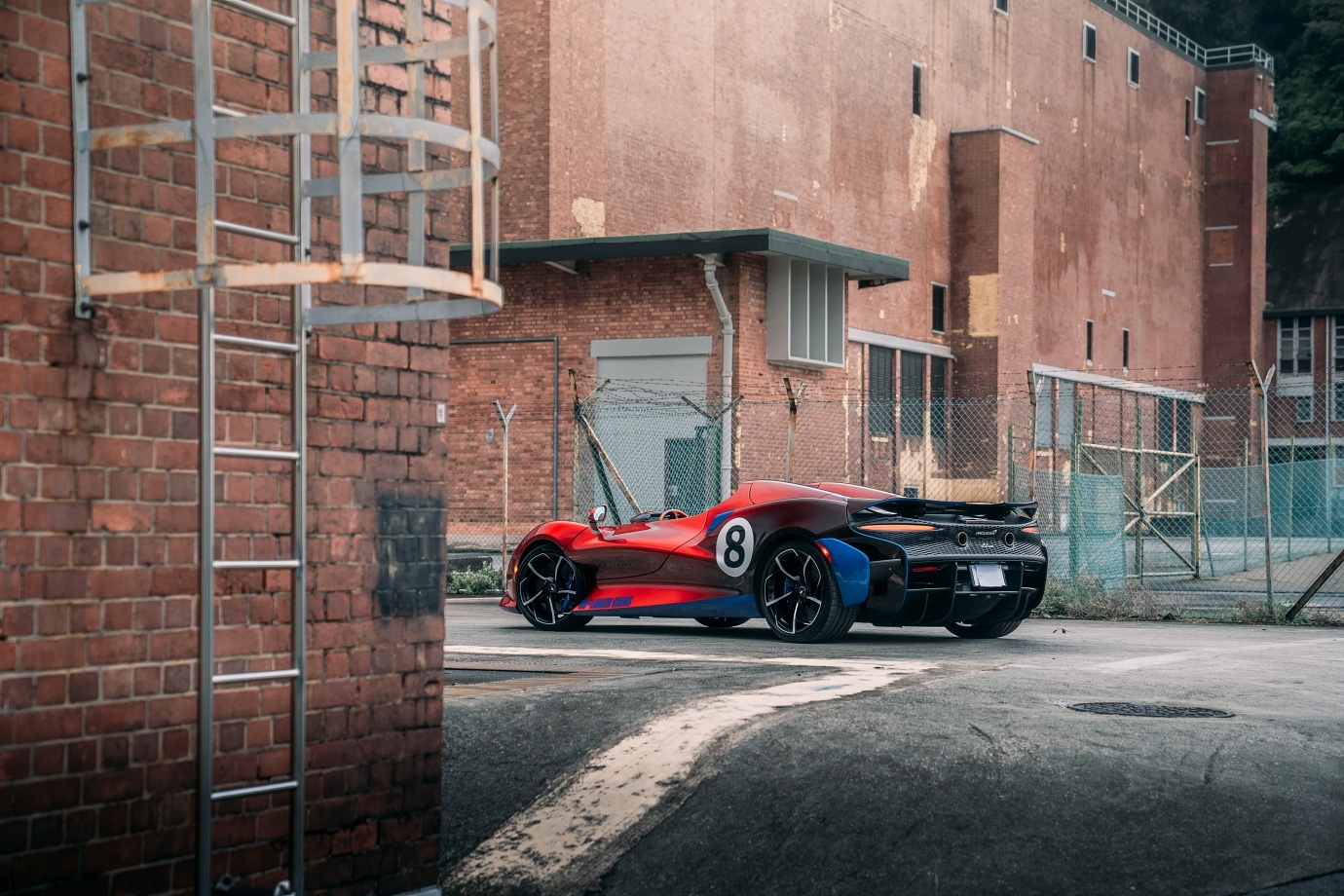 mclaren,  singapore,  f1,  dua xe f1,  cong thuc 1,  570s,  600lt,  620r,  650s,  675lt,  720s,  senna,  sabre,  speedtail,  elva,  artura,  slr,  mso,  lamborghini,  ferrari,  sieu xe anh 9