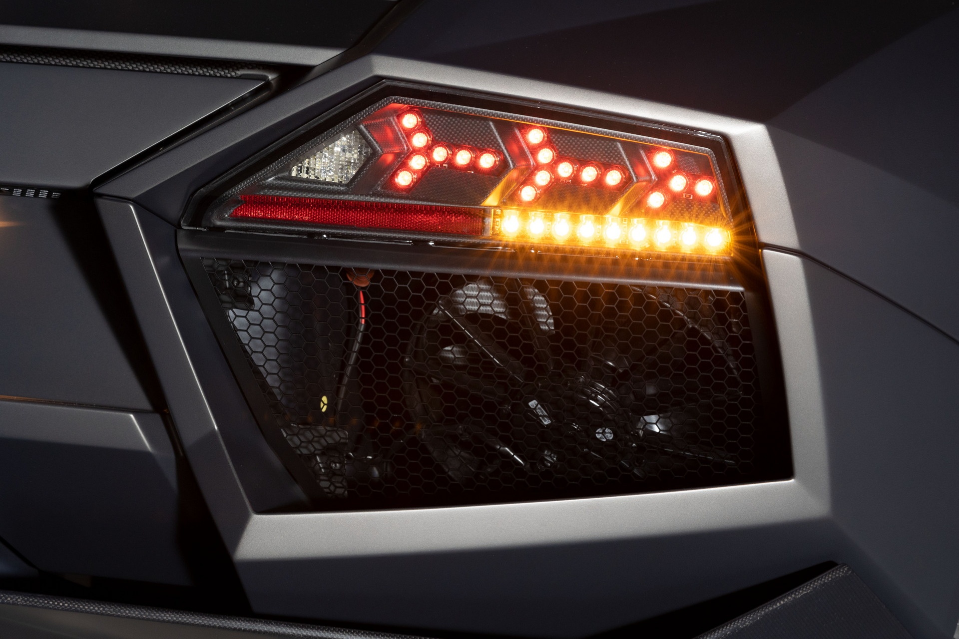 lamborghini,  reventon,  murcielago,  aventador,  urus,  huracan,  gallardo,  siêu xe,  bản giới hạn,  đấu giá,  lamborghini revernton,  f22,  rm sotheby,  sotheby,  ferrari,  mclaren,  bugatti,  koenigsegg,  pagani ảnh 7 lamborghini,  reventon,  murcielago,  aventador,  urus,  huracan,  gallardo,  sieu xe,  ban gioi han,  dau gia,  lamborghini revernton,  f22,  rm sotheby,  sotheby,  ferrari,  mclaren,  bugatti,  koenigsegg,  pagani anh 7