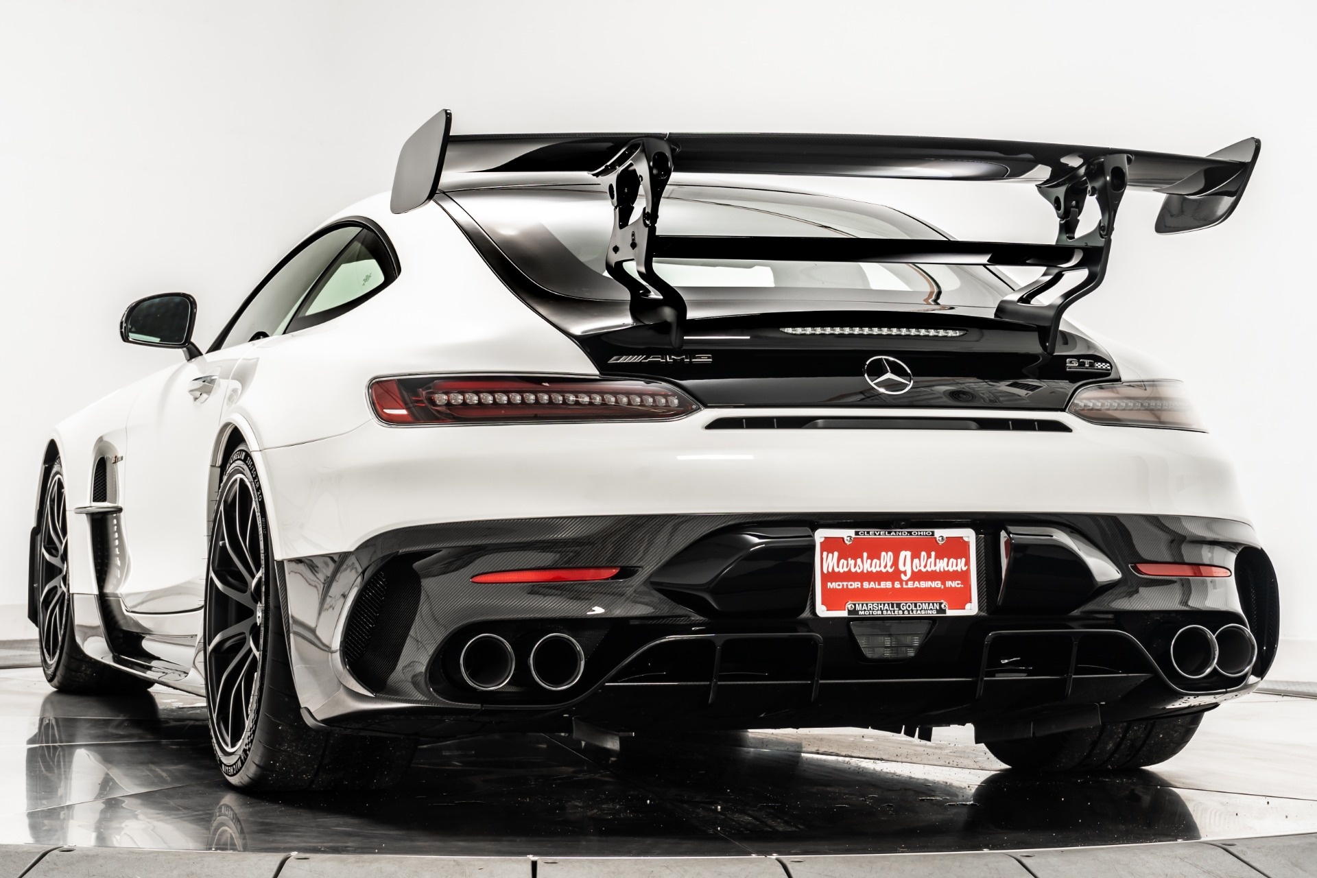 mercedes,  benz,  amg,  amg gt,  gt black series,  black series,  mercedes-amg gt black series,  amg gt black series,  sieu xe,  gt r,  amg gt r,  amg gt r pro,  xe the thao,  hieu suat cao anh 2