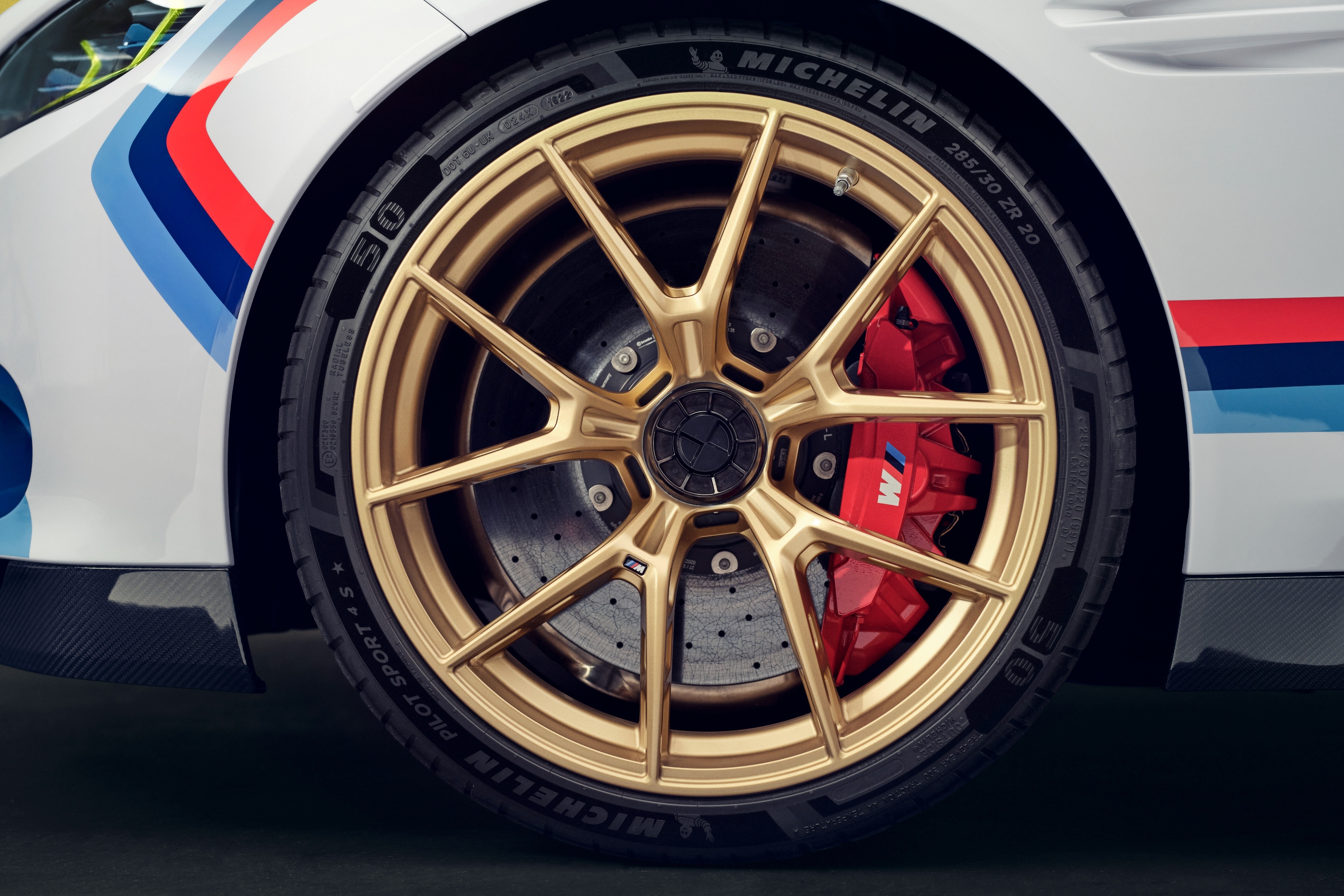 bmw,  m4,  m3,  3.0 csl,  bmw 3.0 csl,  gioi han,  sieu xe,  xe the thao,  hieu suat cao,  dtm,  bmw m,  3.0 CSL Hommage,  batmobile,  European Touring Car Championship,  Le Mans,  mercedes,  audi,  3.0 CSL Hommage anh 14