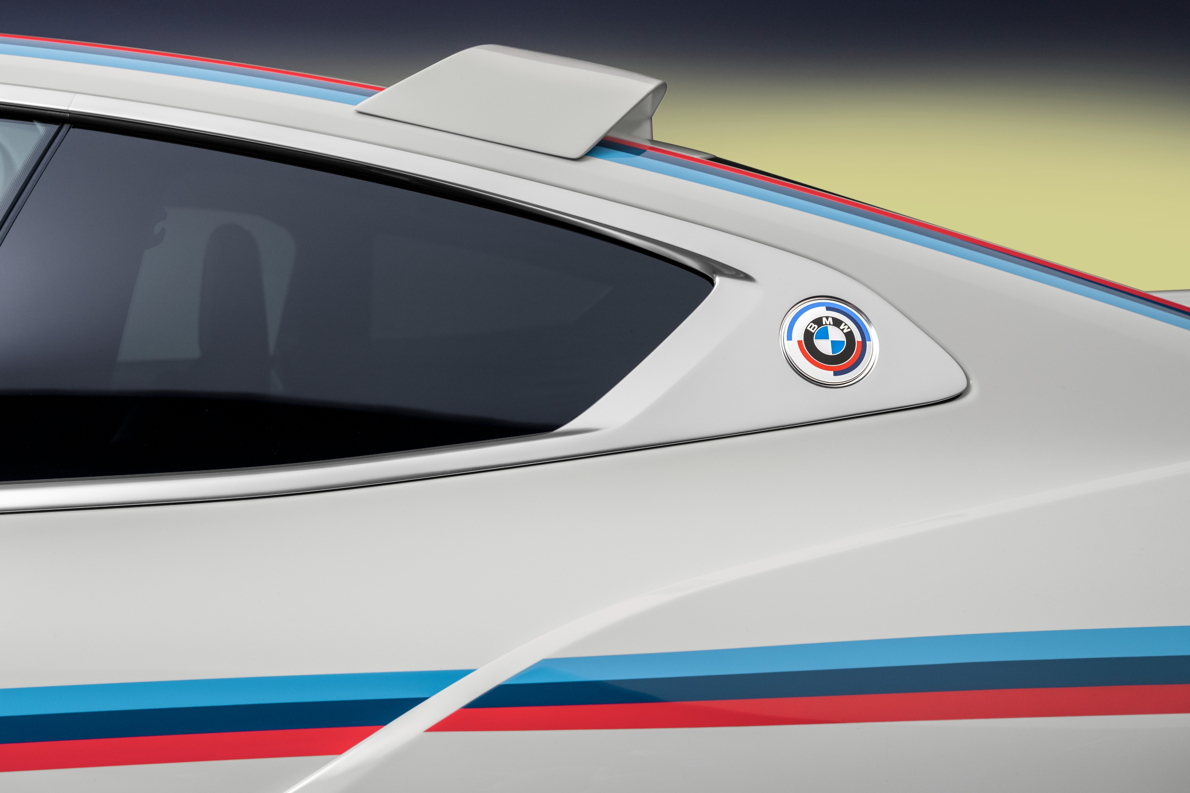 bmw,  m4,  m3,  3.0 csl,  bmw 3.0 csl,  gioi han,  sieu xe,  xe the thao,  hieu suat cao,  dtm,  bmw m,  3.0 CSL Hommage,  batmobile,  European Touring Car Championship,  Le Mans,  mercedes,  audi,  3.0 CSL Hommage anh 11