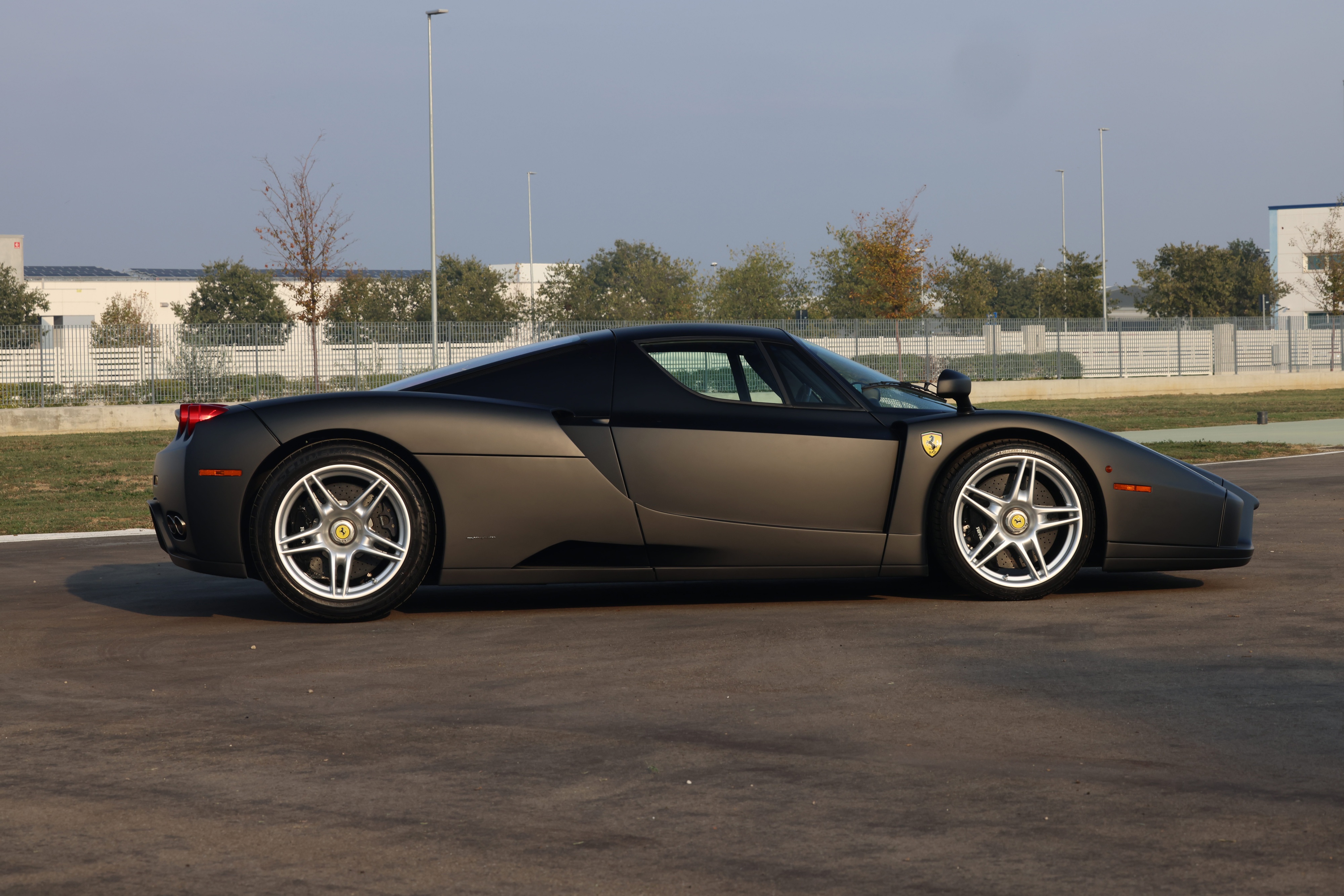 ferrari,  enzo,  enzo ferrari,  ferrari enzo,  siêu xe,  sưu tập,  đấu giá,  rm sotheby,  sotheby,  rm sotheby's,  lamborghini,  laferrari,  f40,  f50,  mclaren,  bugatti,  pagani,  koenigsegg ảnh 6 ferrari,  enzo,  enzo ferrari,  ferrari enzo,  sieu xe,  suu tap,  dau gia,  rm sotheby,  sotheby,  rm sotheby's,  lamborghini,  laferrari,  f40,  f50,  mclaren,  bugatti,  pagani,  koenigsegg anh 6