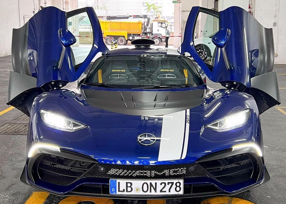 Can canh Mercedes-AMG ONE dau tien duoc ban giao cho khach hang hinh anh