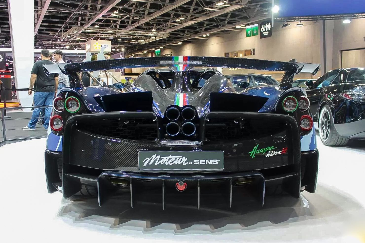 pagani,  huayra,  zonda,  huayra bc,  huayra roadster,  huayra roadster bc,  huayra bc roadster,  pagani huayra,  bape,  hypebeast,  utopia,  hypercar,  sieu xe,  bugatti,  koenigsegg,  lamborghini,  ferrari,  mclaren,  pagani bape,  huayra bape,  huayra bc bape,  paris motor show,  benny caiola,  horacio pagani anh 4