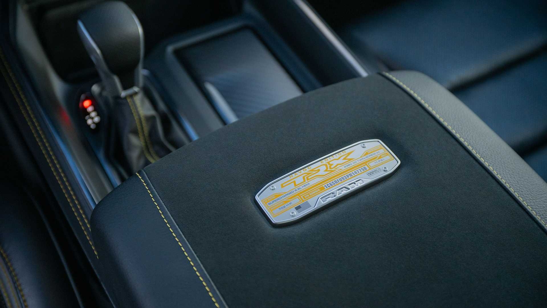ram,  ram 1500,  ram 1500 trx,  ram 1500 trx havoc,  havoc edition,  bán tải,  pickup,  ford,  ford f-150,  f-150 raptor ảnh 5 ram,  ram 1500,  ram 1500 trx,  ram 1500 trx havoc,  havoc edition,  ban tai,  pickup,  ford,  ford f-150,  f-150 raptor anh 5