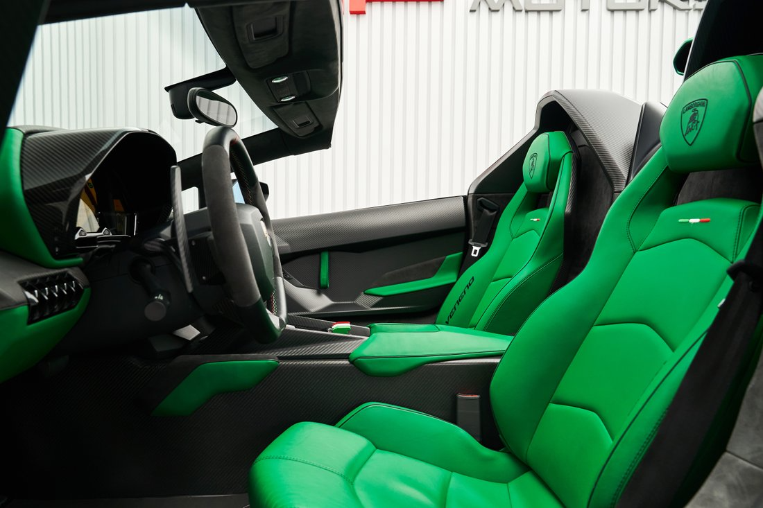 lamborghini,  veneno,  veneno roadster,  lamborghini veneno,  lamborghini veneno roadster,  aventador,  huracan,  centenario,  sian,  sieu xe,  ferrari,  pagani,  bugatti,  koenigsegg,  mclaren anh 10