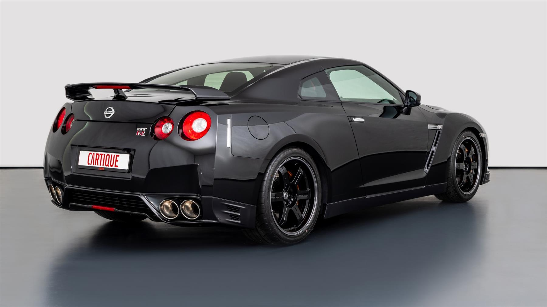 nissan,  gt-r,  nissan gt-r,  nismo,  nissan gt-r nismo,  black edition,  nissan gt-r black edition,  gt-r black edition,  sieu xe,  xe the thao,  hieu suat cao,  mercedes,  porsche,  porsche 911,  mercedes-amg,  amg gt,  amg,  f1,  cong thuc 1,  Sebastian Vettel anh 2