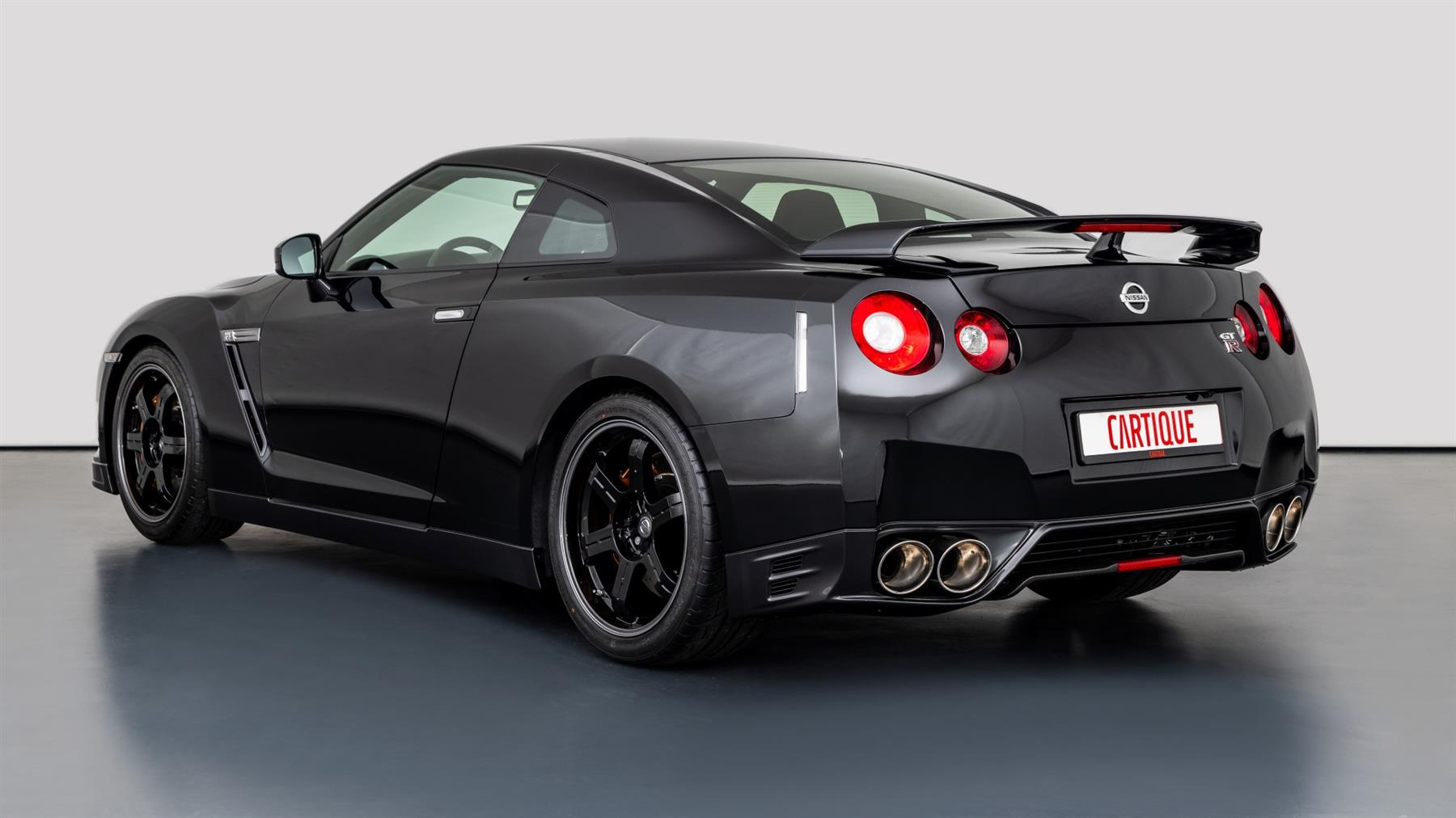 nissan,  gt-r,  nissan gt-r,  nismo,  nissan gt-r nismo,  black edition,  nissan gt-r black edition,  gt-r black edition,  sieu xe,  xe the thao,  hieu suat cao,  mercedes,  porsche,  porsche 911,  mercedes-amg,  amg gt,  amg,  f1,  cong thuc 1,  Sebastian Vettel anh 13