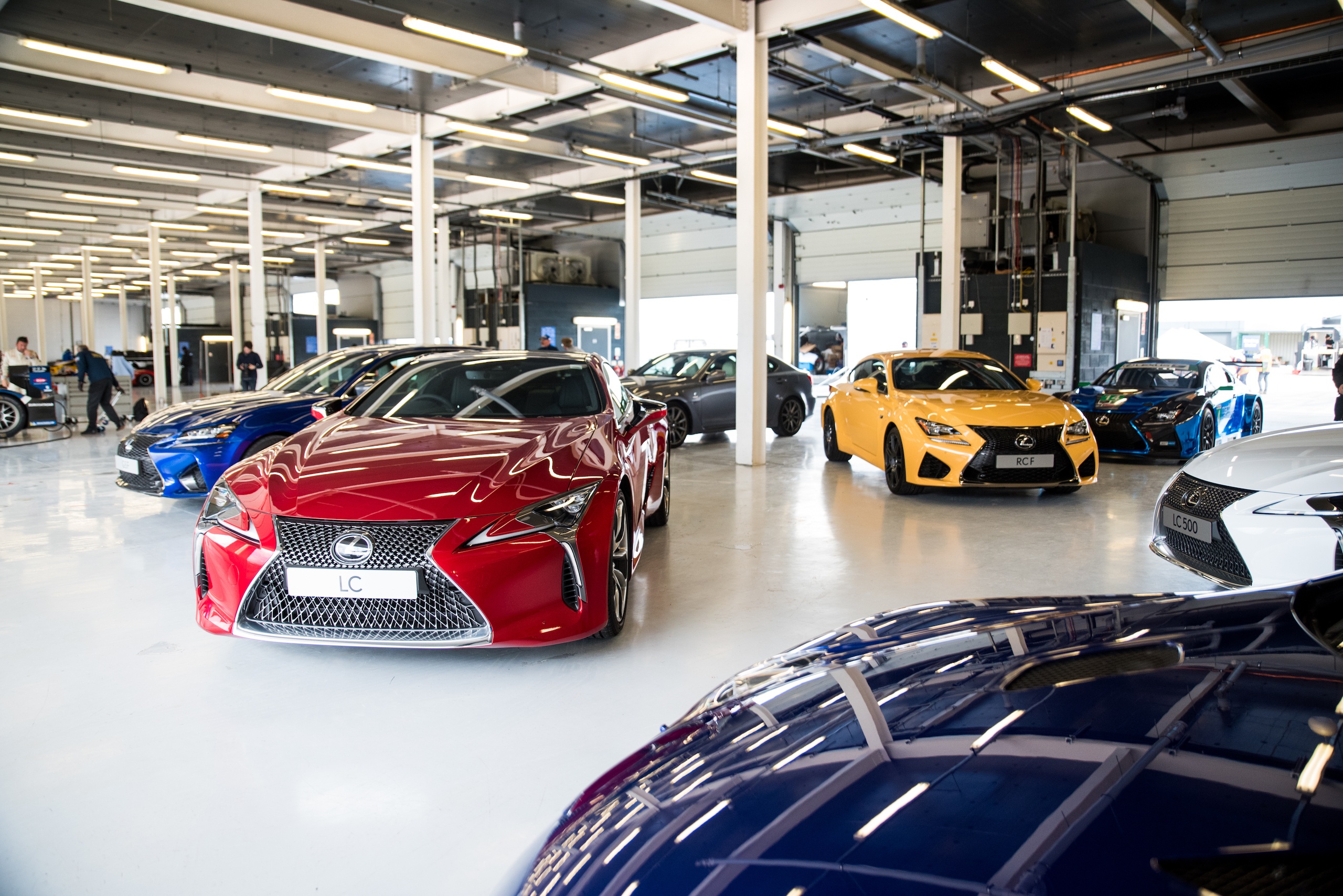 lexus,  xe sang,  f-sport,  lexus ls,  lexus es,  lexus gs,  lexus is,  lexus lc,  lexus lfa,  lexus rc,  lexus sc,  lexus gx,  lexus lx,  lexus nx,  lexus rx,  lexus ux,  lexus rz,  lexus ct,  lexus ly,  lexus sc,  lexus lf,  lexus lf-a,  mercedes,  bmw anh 2