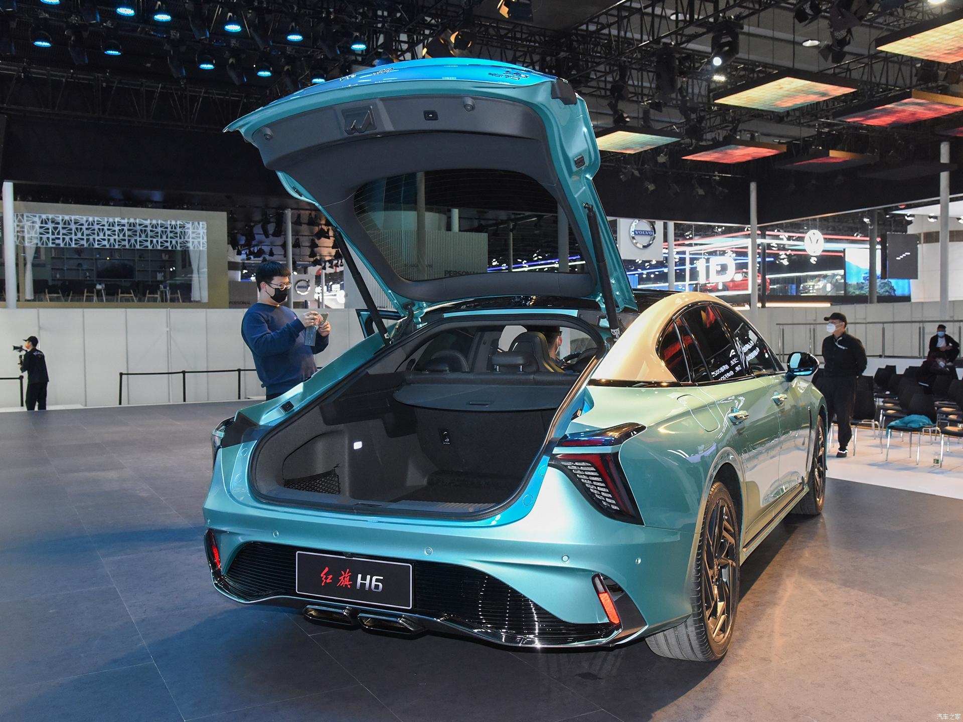 hongqi,  faw,  h6,  hongqi h6,  h5,  h7,  h9,  sedan,  hang sang,  bmw,  mercedes,  audi,  xe trung quoc,  trung quoc,  quang chau anh 11