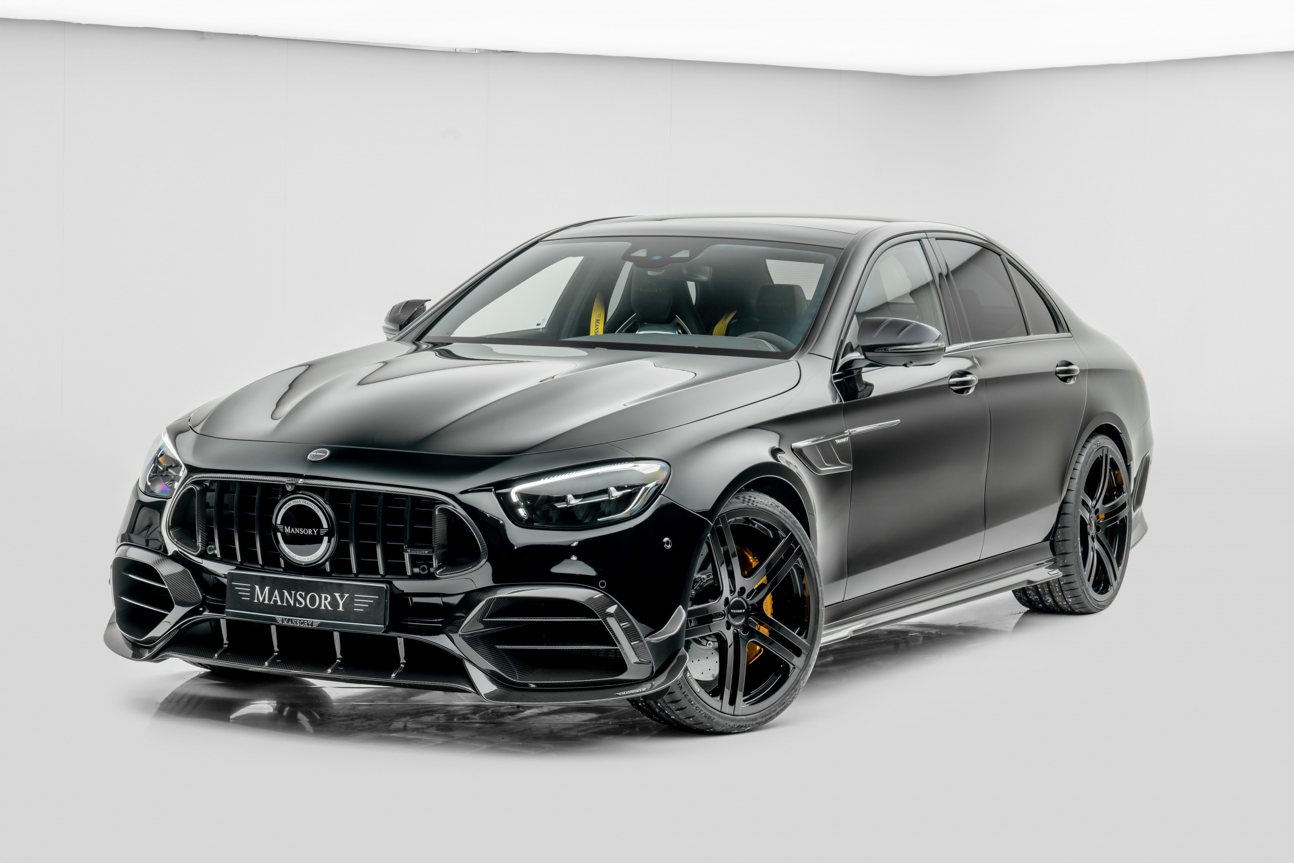 Mercedes-AMG E 63 S ban nang cap Mansory manh 900 ma luc hinh anh
