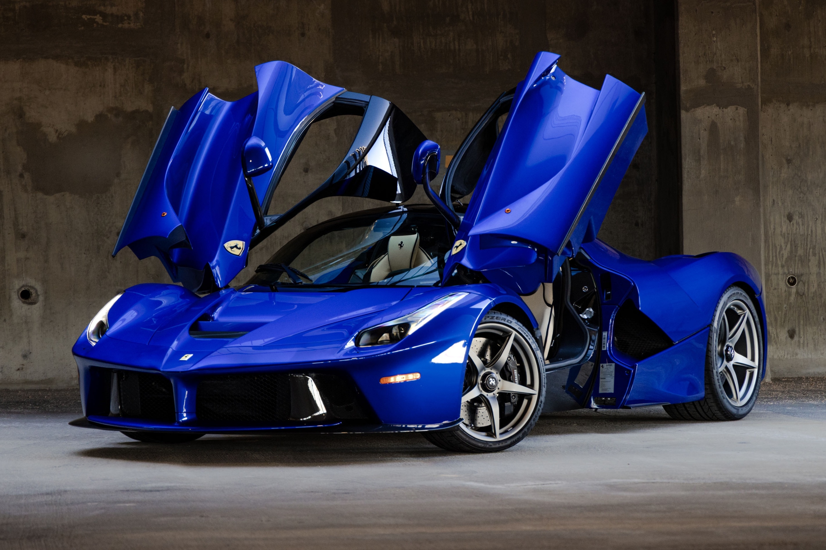 Sieu xe Ferrari LaFerrari doc nhat the gioi duoc ban dau gia hinh anh
