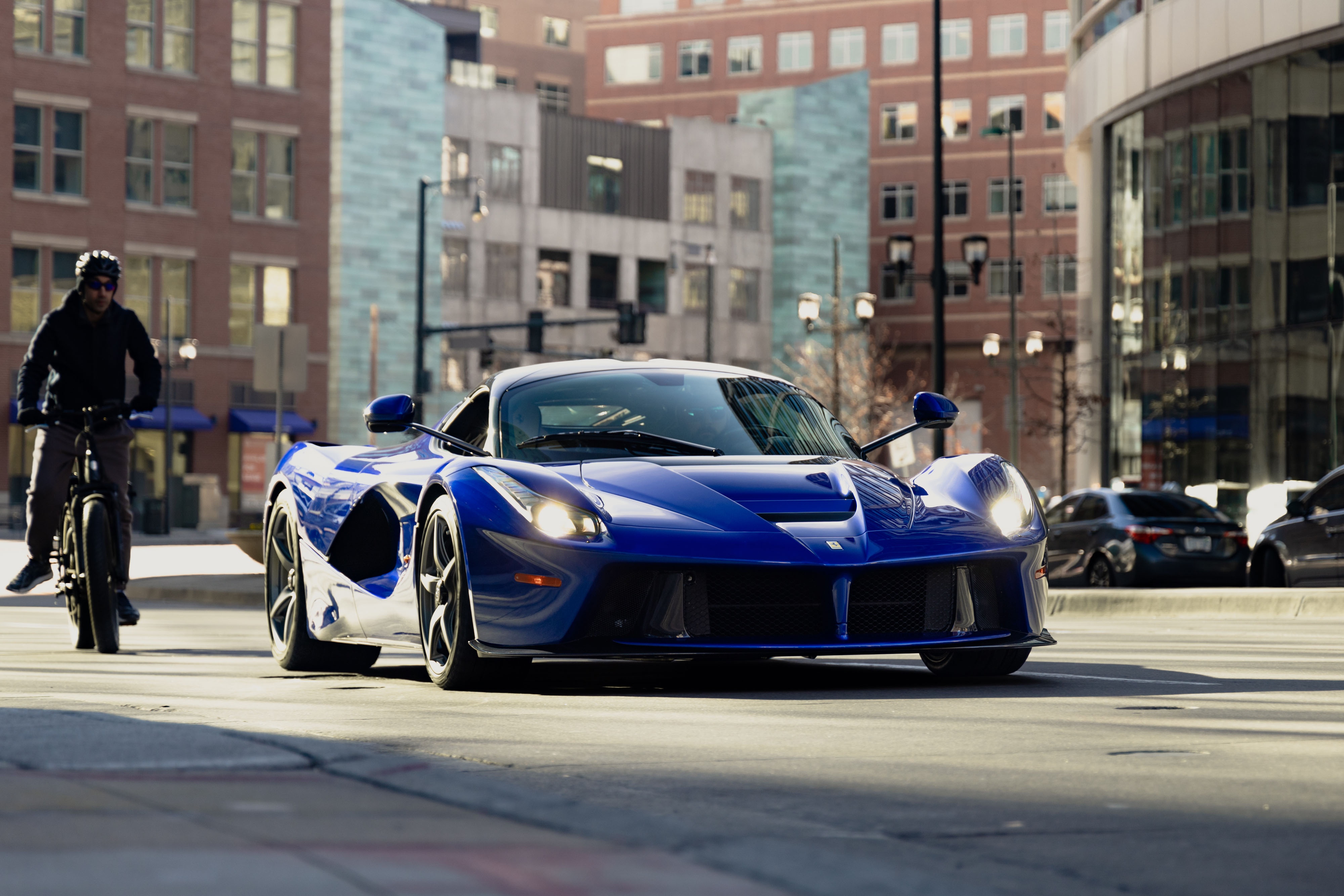 ferrari,  laferrari,  mclaren,  p1,  porsche,  918,  918 spyder,  sieu xe,  supercar,  hypercar,  hybrid,  dau gia,  rm sotheby's,  sotheby,  pagani,  koenigsegg,  Greg Whitten,  enzo,  f40,  f50,  250 gto,  lamborghini anh 12