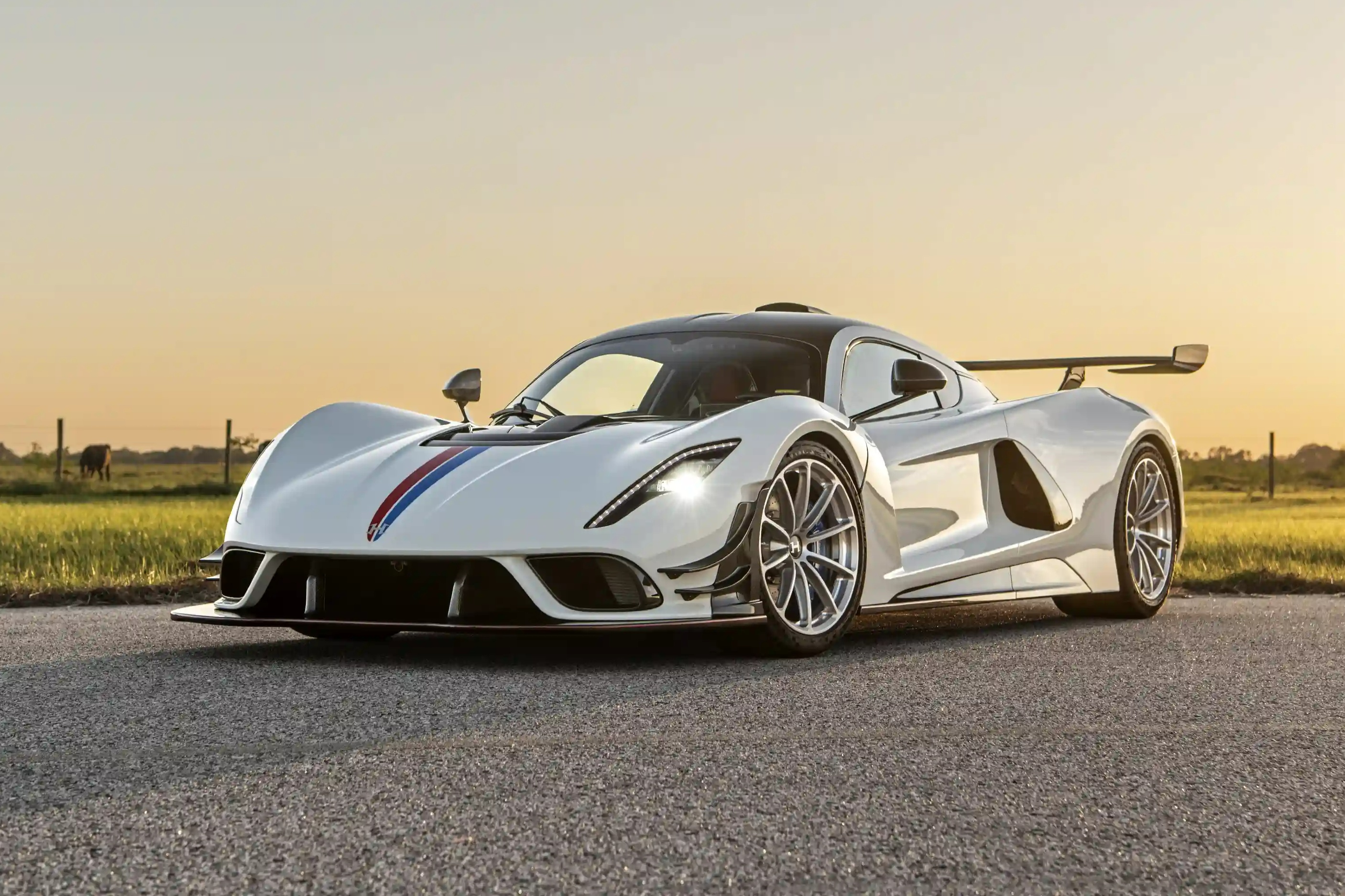 hennessey,  venom,  venom f5,  venom f5 revolution,  xe dua,  sieu xe,  venom gt,  bugatti,  koenigsegg,  pagani anh 1