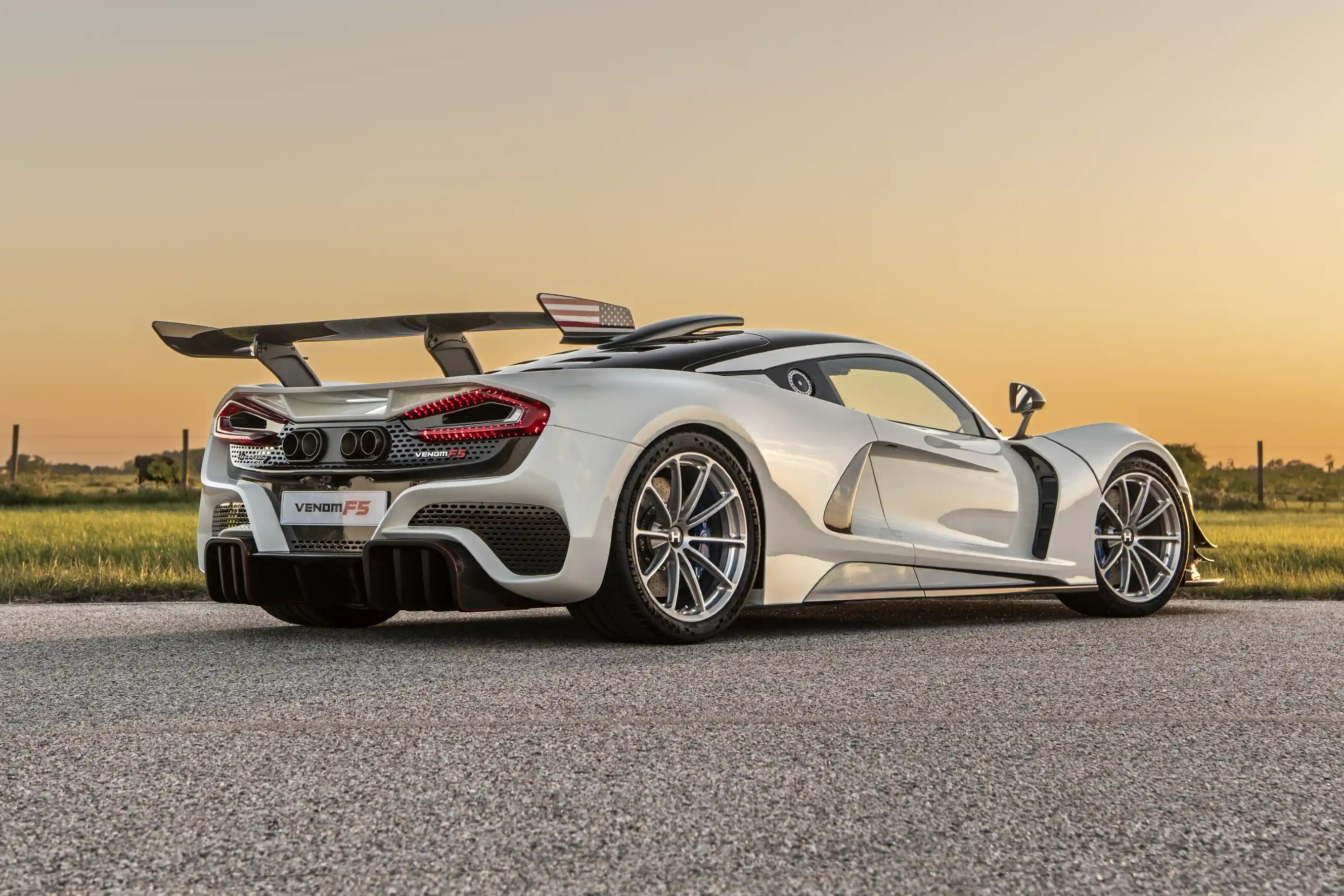 hennessey,  venom,  venom f5,  venom f5 revolution,  xe dua,  sieu xe,  venom gt,  bugatti,  koenigsegg,  pagani anh 2