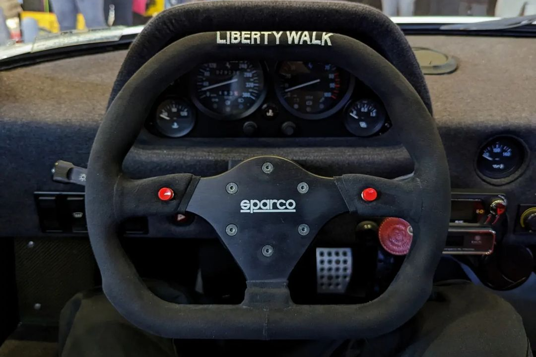 ferrari,  f40,  f50,  enzo,  laferrari,  sieu xe,  than rong,  liberty walk,  lb-works,  lamborghini,  tokyo auto salon,  trien lam,  ferrari f40,  f40 liberty,  ferrari f40 liberty anh 8