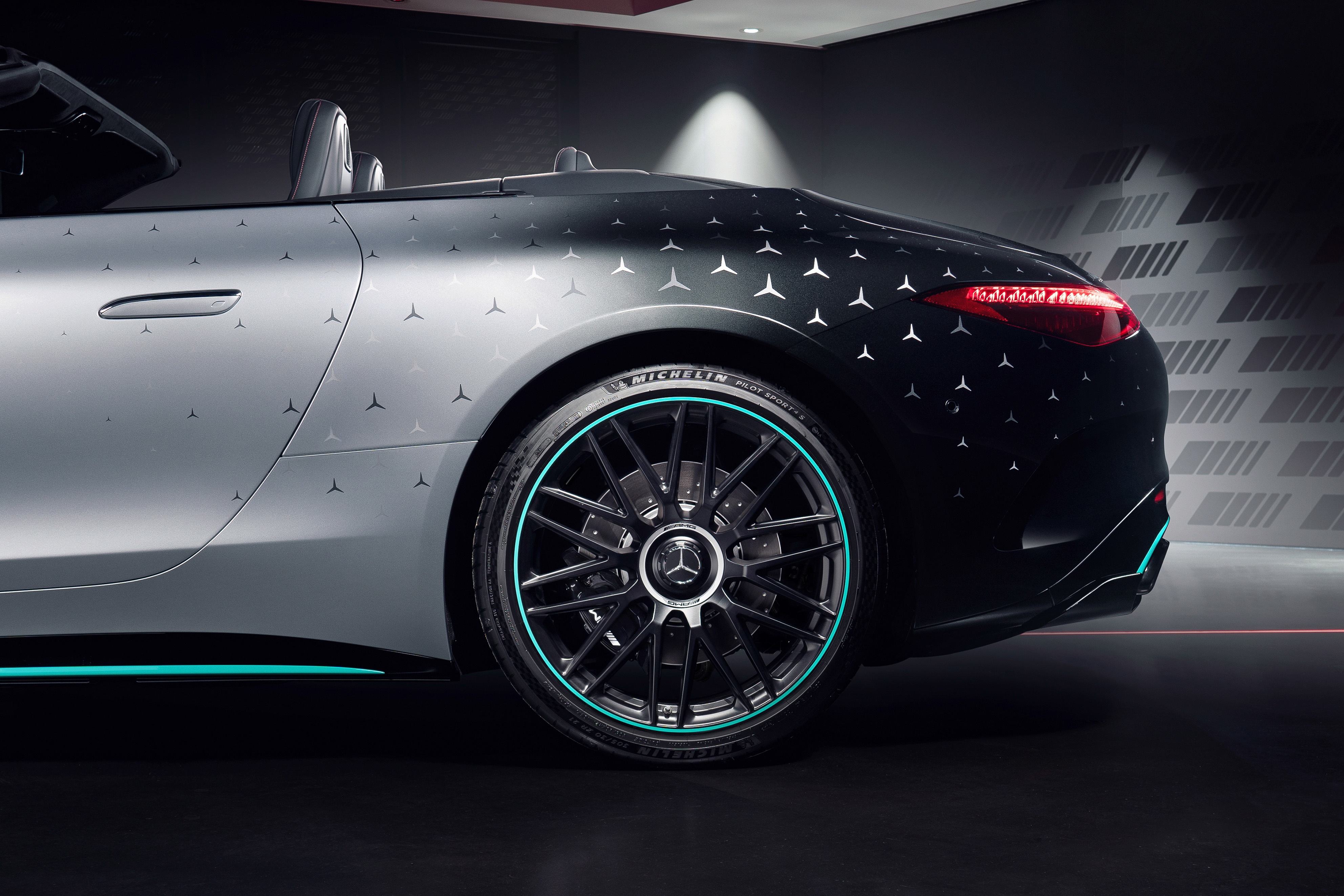 mercedes,  amg,  benz,  mercedes-amg,  mercedes-benz,  mercedes sl,  mercedes-amg sl,  mercedes-benz sl,  sl,  sl63,  sl 63,  amg sl 63,  amg sl63,  Motorsport Collectors Edition,  siêu xe,  xe thể thao,  xe mui trần,  audi,  bmw,  lamborghini,  ferrari,  mclaren,  bugatti,  koenigsegg,  pagani,  f1,  đua xe f1,  petronas ảnh 3 mercedes,  amg,  benz,  mercedes-amg,  mercedes-benz,  mercedes sl,  mercedes-amg sl,  mercedes-benz sl,  sl,  sl63,  sl 63,  amg sl 63,  amg sl63,  Motorsport Collectors Edition,  sieu xe,  xe the thao,  xe mui tran,  audi,  bmw,  lamborghini,  ferrari,  mclaren,  bugatti,  koenigsegg,  pagani,  f1,  dua xe f1,  petronas anh 3