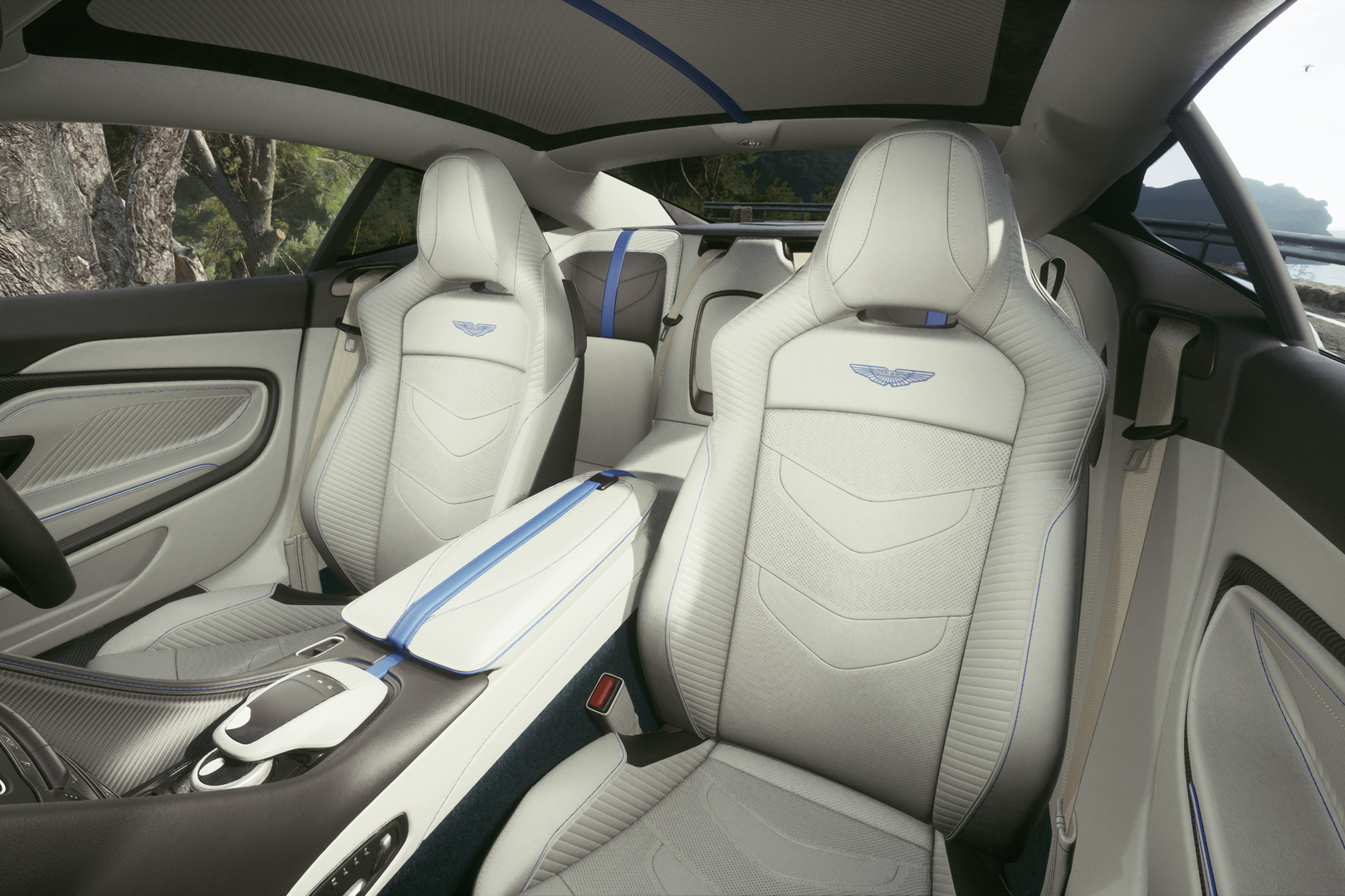 aston martin,  dbs,  dbs 770,  dbs 770 ultimate,  aston martin dbs,  vantage,  vanquish,  victor,  valhalla,  valkyrie,  db9,  db10,  db11,  sieu xe,  grand tourer,  aston martin q,  dbx,  dbx707,  ferrari,  lamborghini,  mclaren anh 9