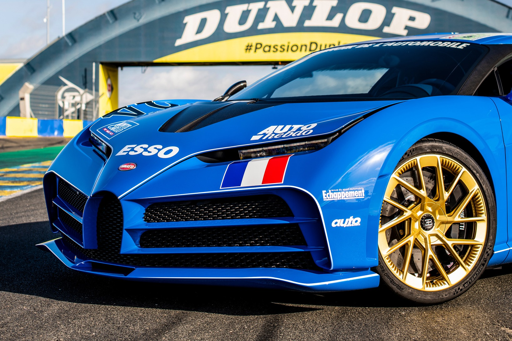 Bugatti Centodieci ban dac biet anh 7