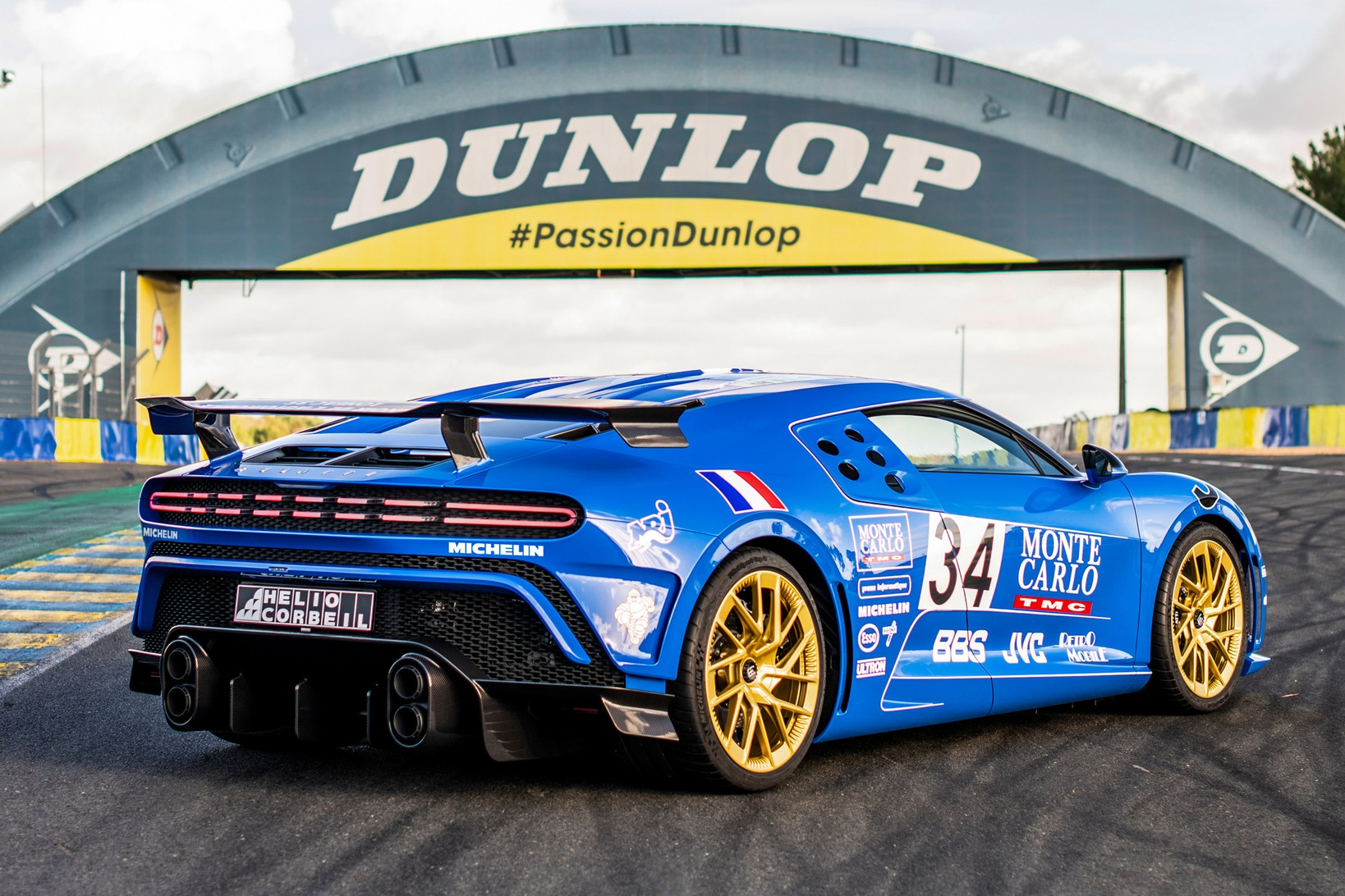 Bugatti Centodieci ban dac biet anh 11