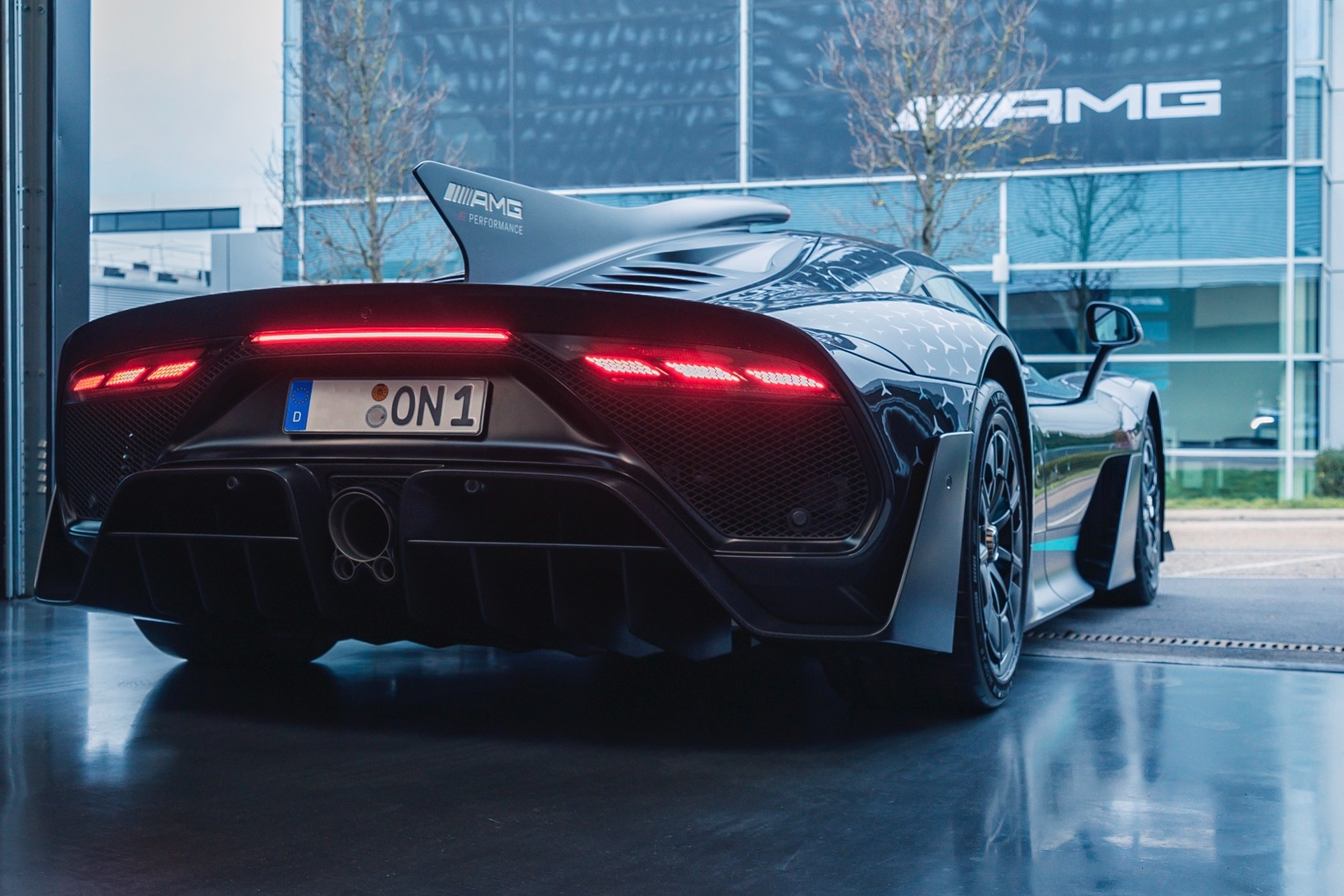 mercedes,  amg,  benz,  amg one,  mercedes-amg,  mercedes-amg one,  sieu xe,  hypercar,  f1,  cong thuc 1,  petronas,  ban gioi han,  bmw,  audi anh 4