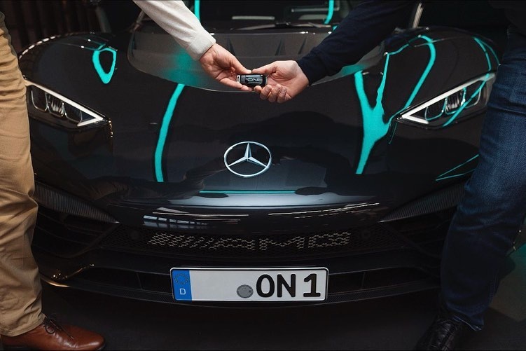 Mercedes-AMG ONE duoc ban giao den khach hang hinh anh