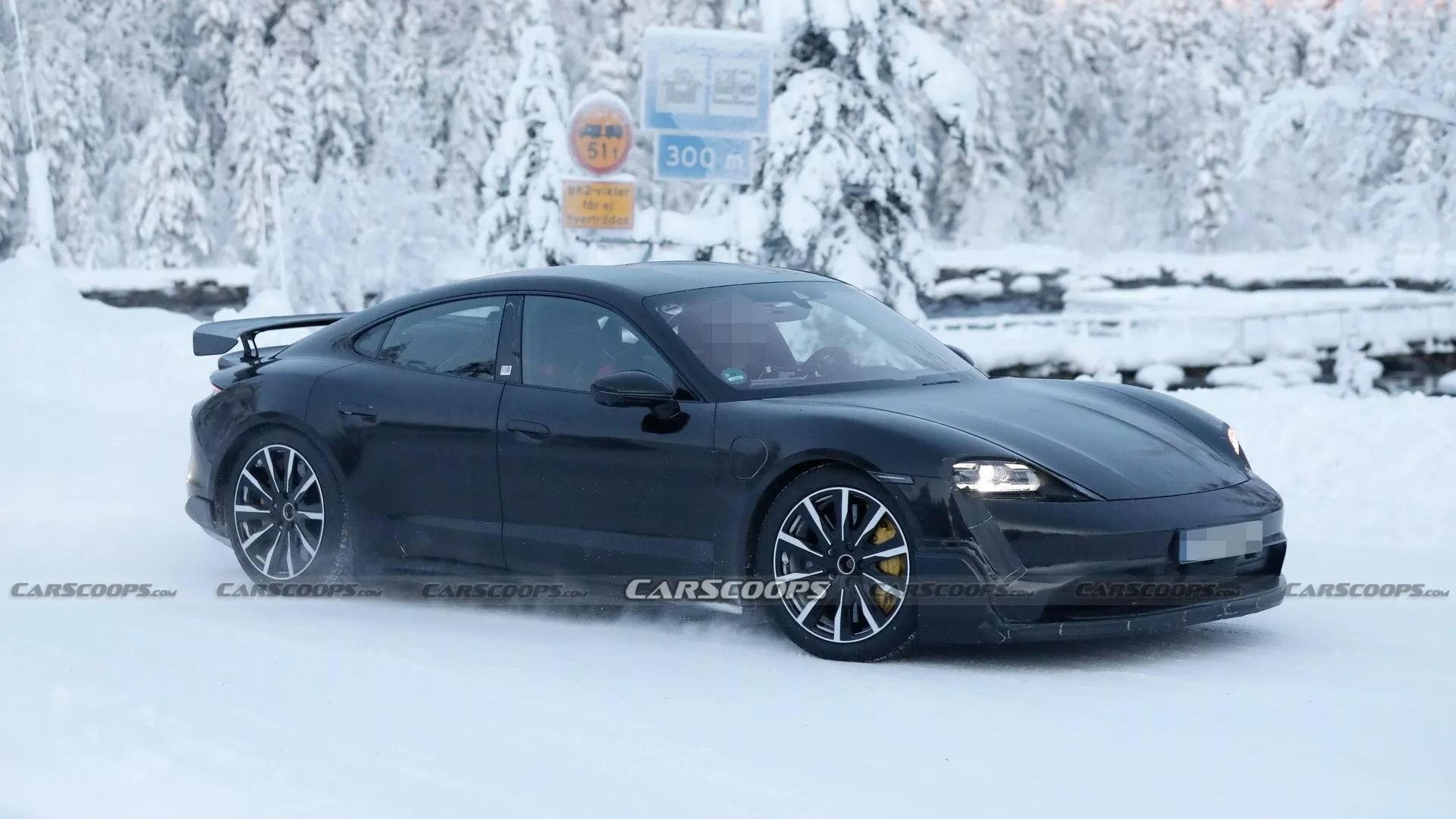 porsche,  taycan,  porsche taycan,  taycan turbo s,  xe dien,  tesla,  vinfast,  mercedes,  mercedes-eq,  eqs,  thu nghiem,  hieu nang cao anh 6