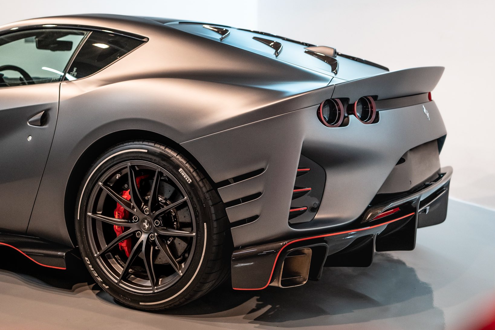 ferrari,  812,  competizione,  812 competizione,  812 competizione a,  ferrari 812,  ferrari 812 competizione,  tailor made,  ferrari tailor made,  ferrari f1,  812 superfast,  812 gts,  Scuderia Ferrari,  Carlos Sainz Jr.,  Carlos Sainz,  Smooth Operator,  cong thuc 1,  f1,  the thuc 1 anh 2