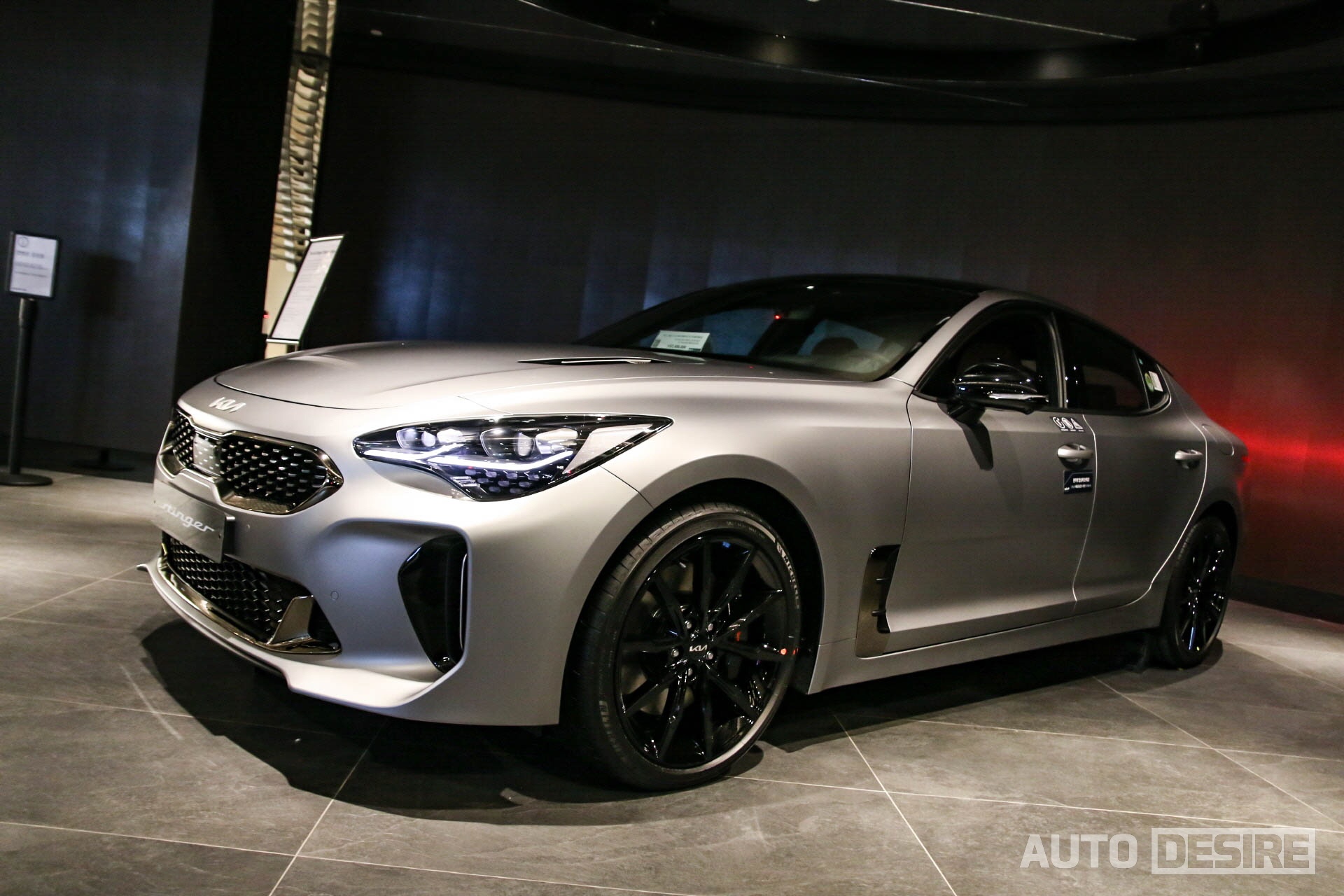 Can canh KIA Stinger phien ban cuoi cung hinh anh