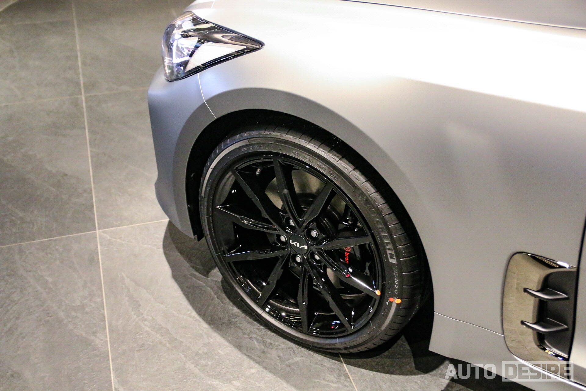 kia,  stinger,  kia stinger,  stinger gt,  stinger tribute,  stinger tribute edition,  kia stinger tribute edition,  phien ban dac biet,  xe han,  xe the thao,  grand tourer,  gt,  hyundai,  honda,  toyota,  mazda,  mitsubishi,  mercedes,  bmw,  audi,  mercedes-benz anh 6