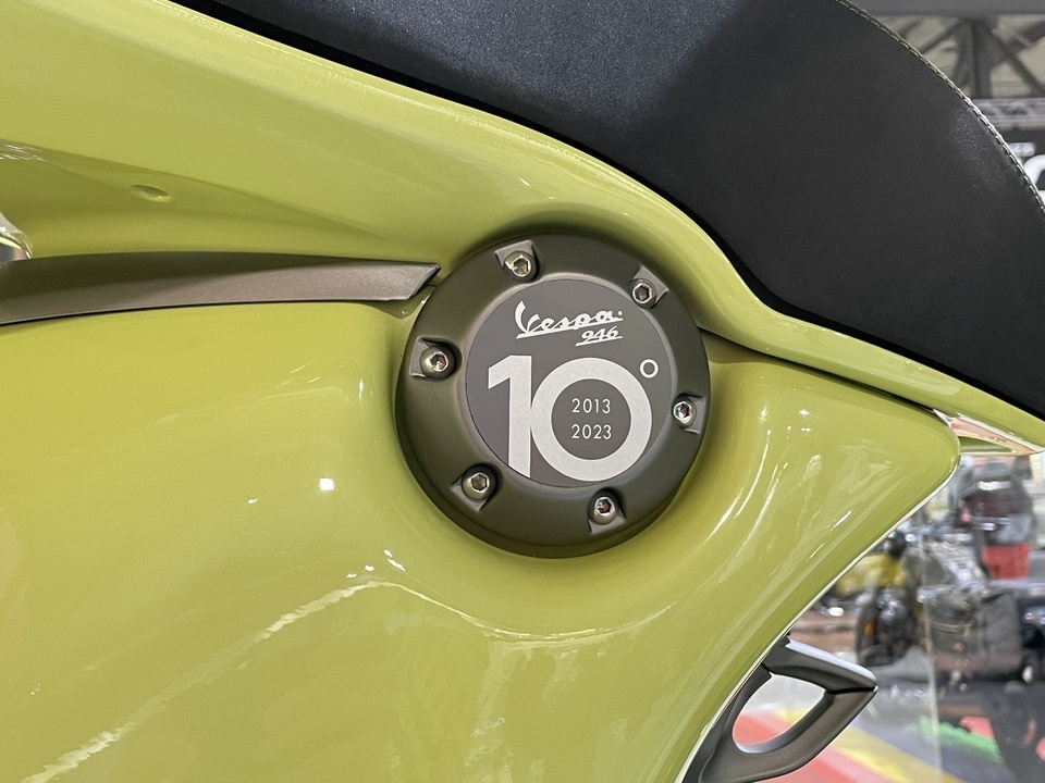 vespa,  piaggio,  vespa 946,  vespa 946 bunny,  vespa 10 anniversario,  vespa 10 anniversay,  scooter,  xe tay ga,  ban ky niem,  eicma,  vespa 946 dior,  dior,  946 Emporio Armani,  946 Bellissima,  946 RED anh 6