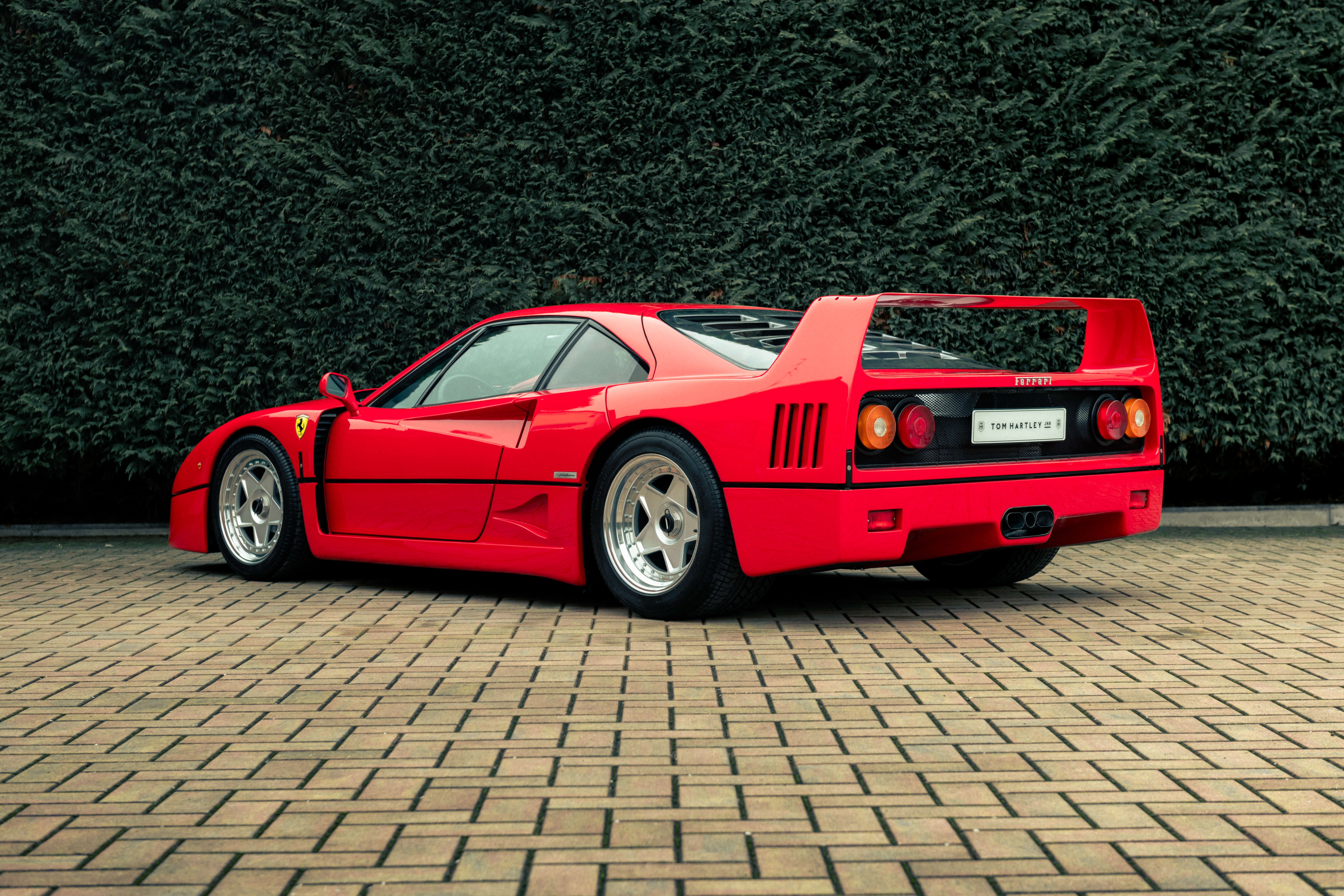 ferrari,  f40,  f50,  enzo,  laferrari,  sieu xe,  Toto Wolff,  f1,  cong thuc 1,  the thuc 1,  Mercedes-AMG Petronas anh 2