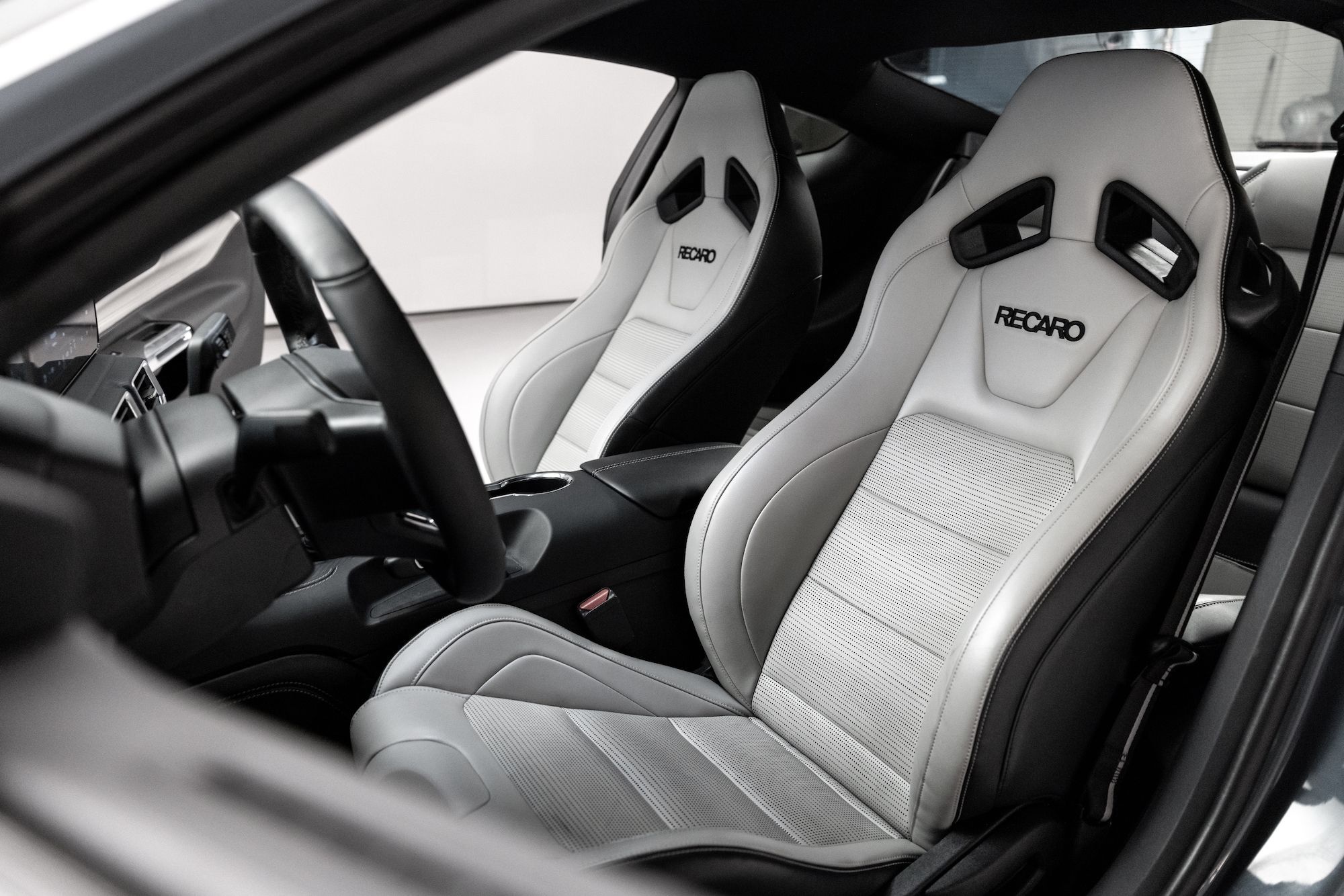 ford,  mustang,  ford mustang,  gt,  ford mustang gt,  mustang gt,  mustang 2024,  đấu giá,  xe cơ bắp,  Barrett-Jackson,  đầu tiên,  mustang đầu tiên,  dark horse,  chevrolet,  camaro,  dodge,  challenger,  charger ảnh 9 ford,  mustang,  ford mustang,  gt,  ford mustang gt,  mustang gt,  mustang 2024,  dau gia,  xe co bap,  Barrett-Jackson,  dau tien,  mustang dau tien,  dark horse,  chevrolet,  camaro,  dodge,  challenger,  charger anh 9