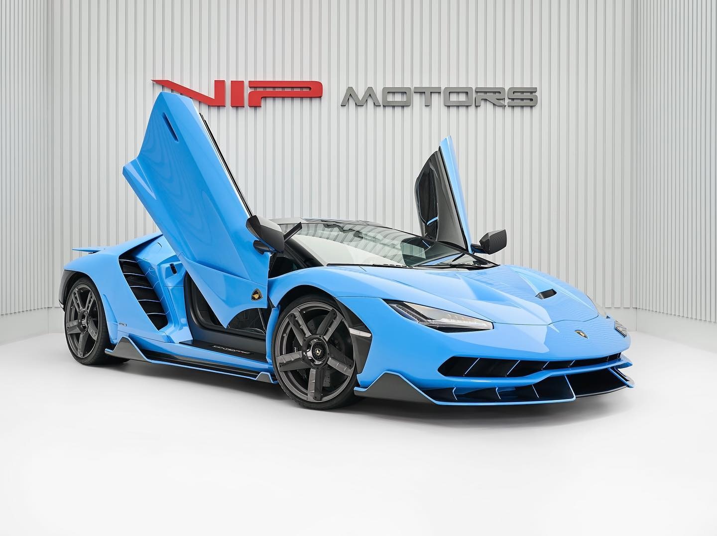 Loat sieu xe hang thua duoc phat trien tu Lamborghini Aventador hinh anh