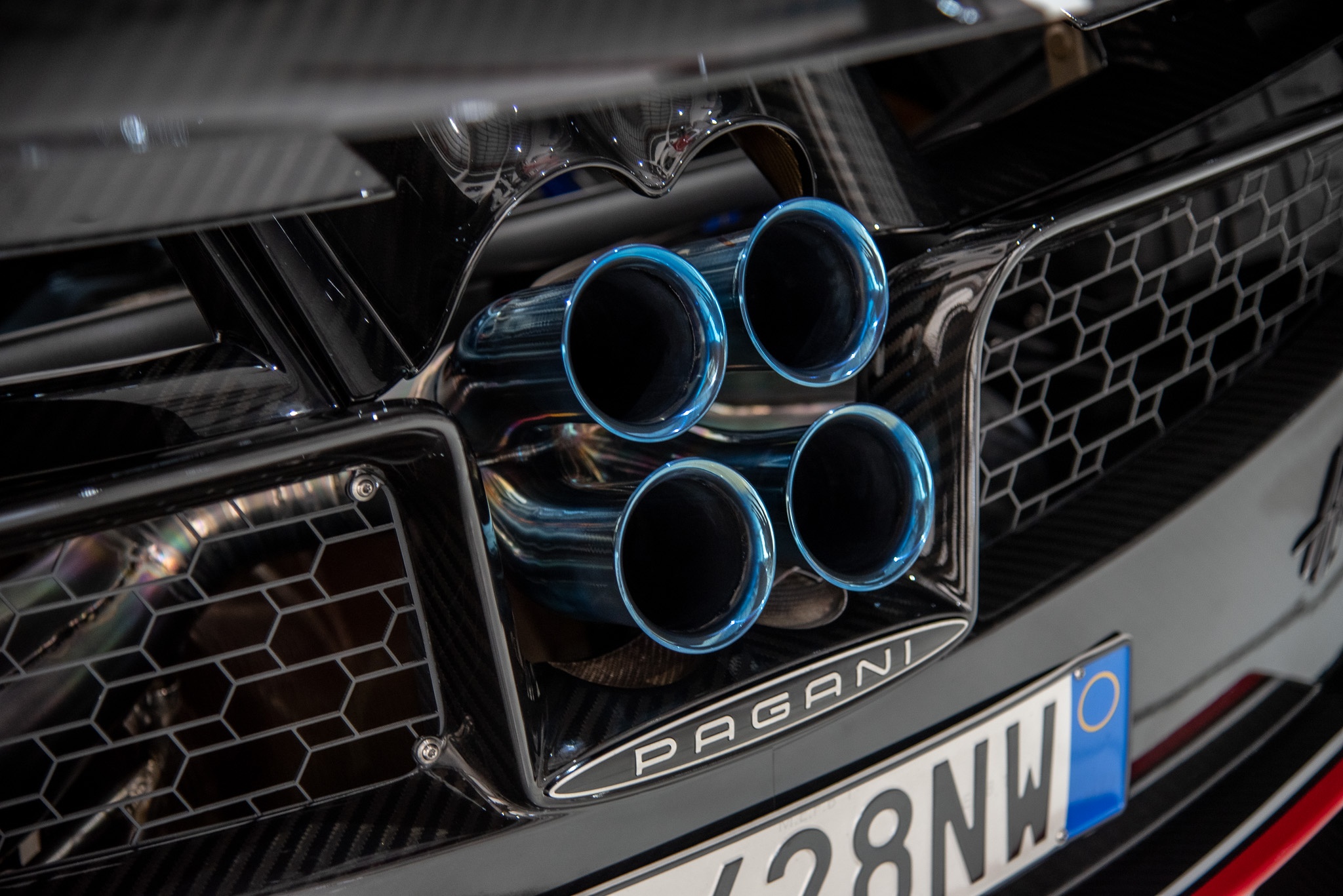 pagani,  huayra,  huayra bc,  huayra roadster,  huayra roadster bc,  zonda,  utopia,  sieu xe,  singapore,  koenigsegg,  bugatti,  lamborghini,  ferrari,  horacio pagani,  benny caiola anh 14