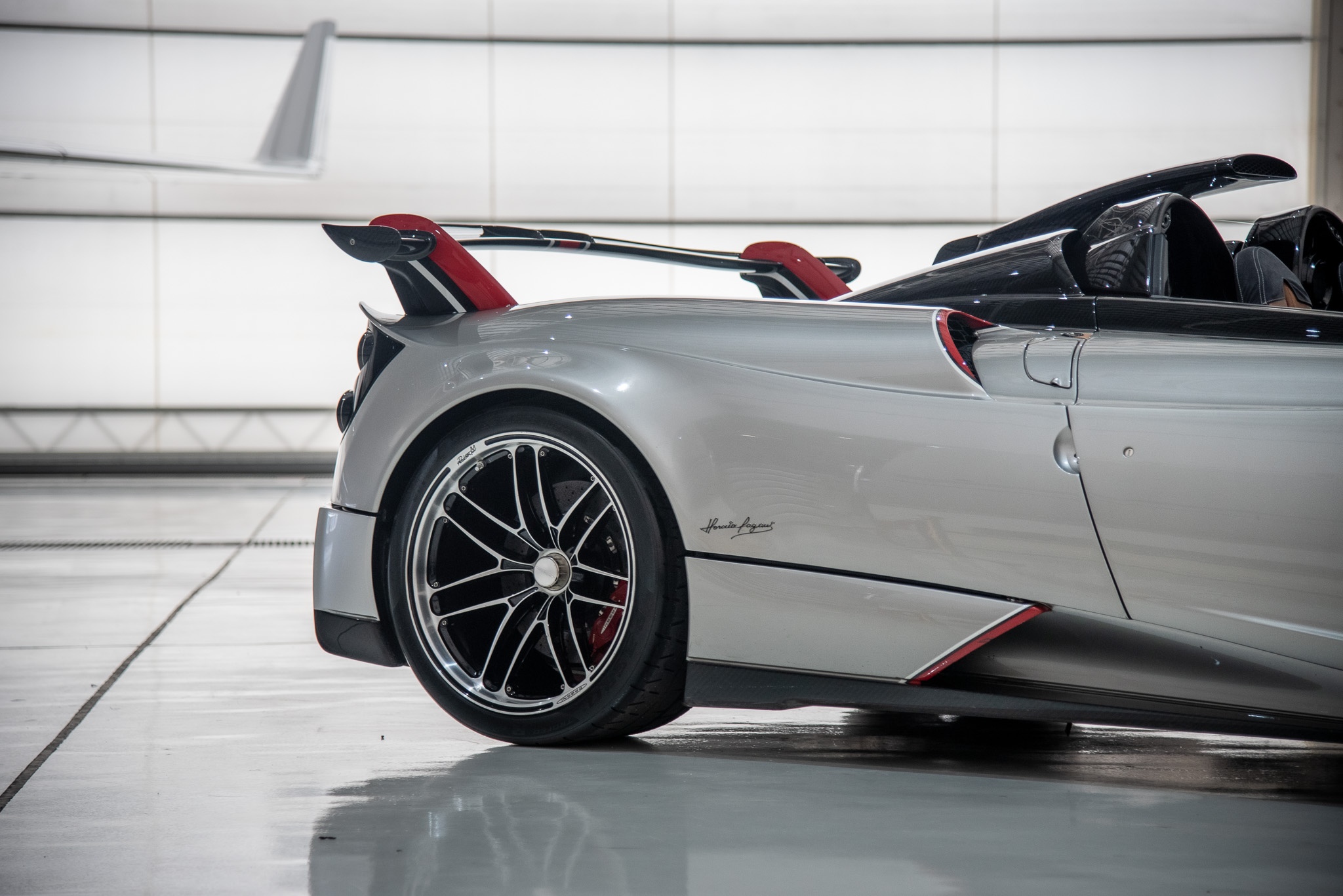 pagani,  huayra,  huayra bc,  huayra roadster,  huayra roadster bc,  zonda,  utopia,  sieu xe,  singapore,  koenigsegg,  bugatti,  lamborghini,  ferrari,  horacio pagani,  benny caiola anh 12