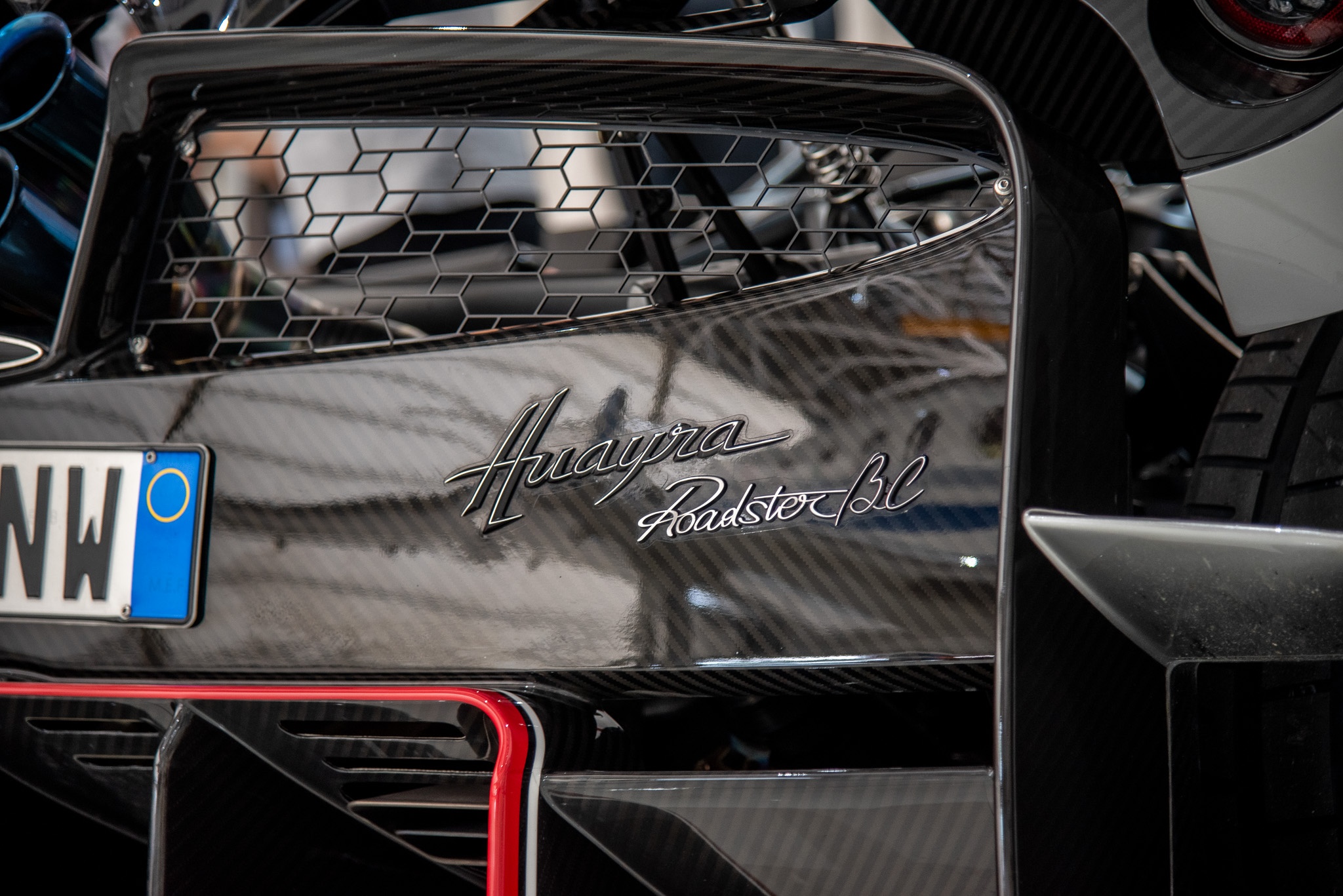 pagani,  huayra,  huayra bc,  huayra roadster,  huayra roadster bc,  zonda,  utopia,  sieu xe,  singapore,  koenigsegg,  bugatti,  lamborghini,  ferrari,  horacio pagani,  benny caiola anh 3