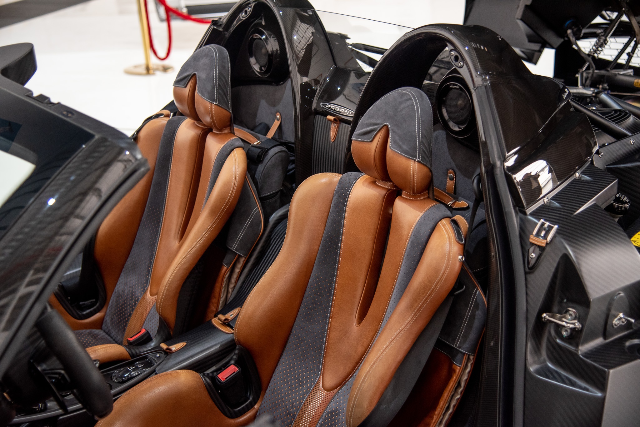 pagani,  huayra,  huayra bc,  huayra roadster,  huayra roadster bc,  zonda,  utopia,  sieu xe,  singapore,  koenigsegg,  bugatti,  lamborghini,  ferrari,  horacio pagani,  benny caiola anh 19