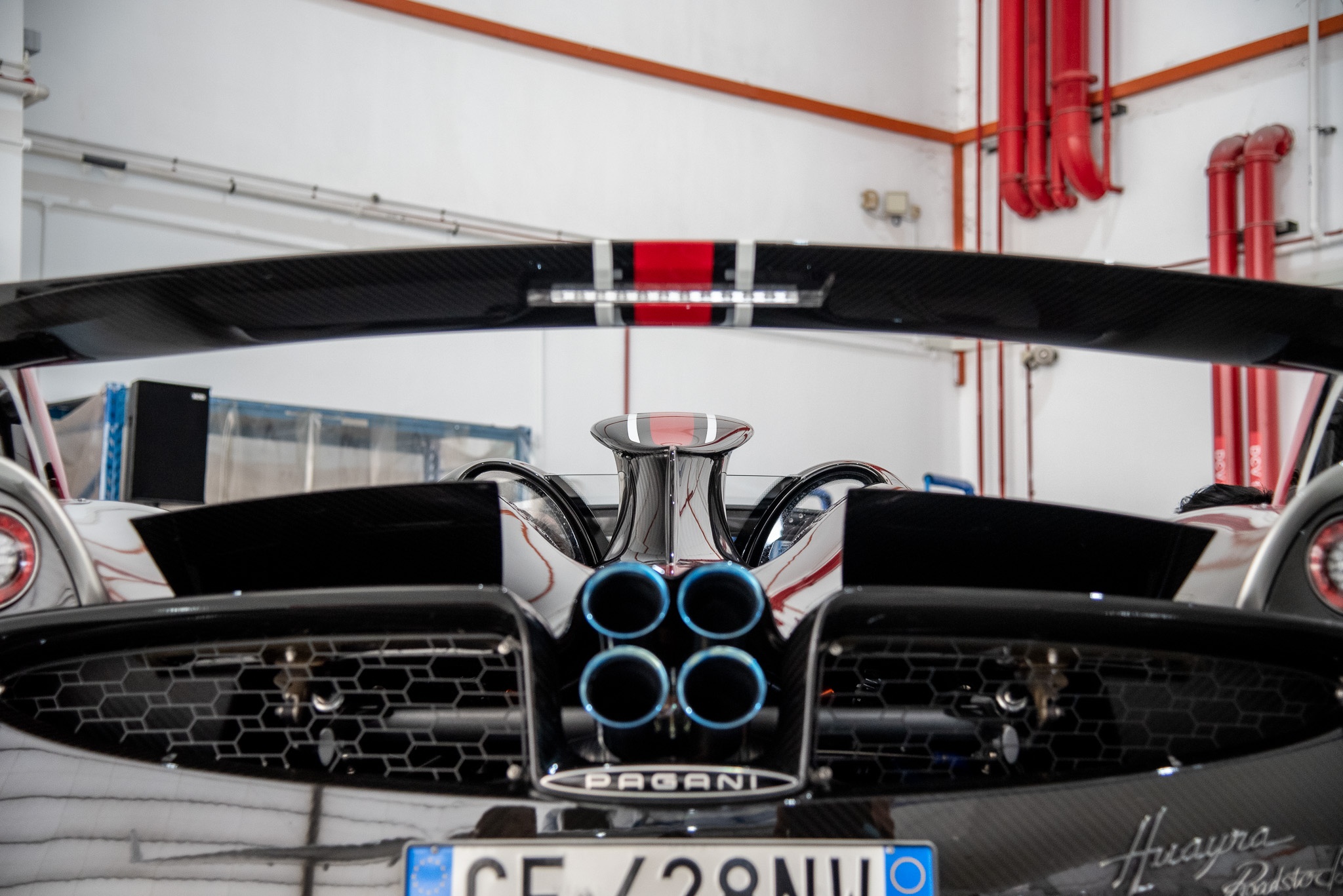 pagani,  huayra,  huayra bc,  huayra roadster,  huayra roadster bc,  zonda,  utopia,  sieu xe,  singapore,  koenigsegg,  bugatti,  lamborghini,  ferrari,  horacio pagani,  benny caiola anh 11