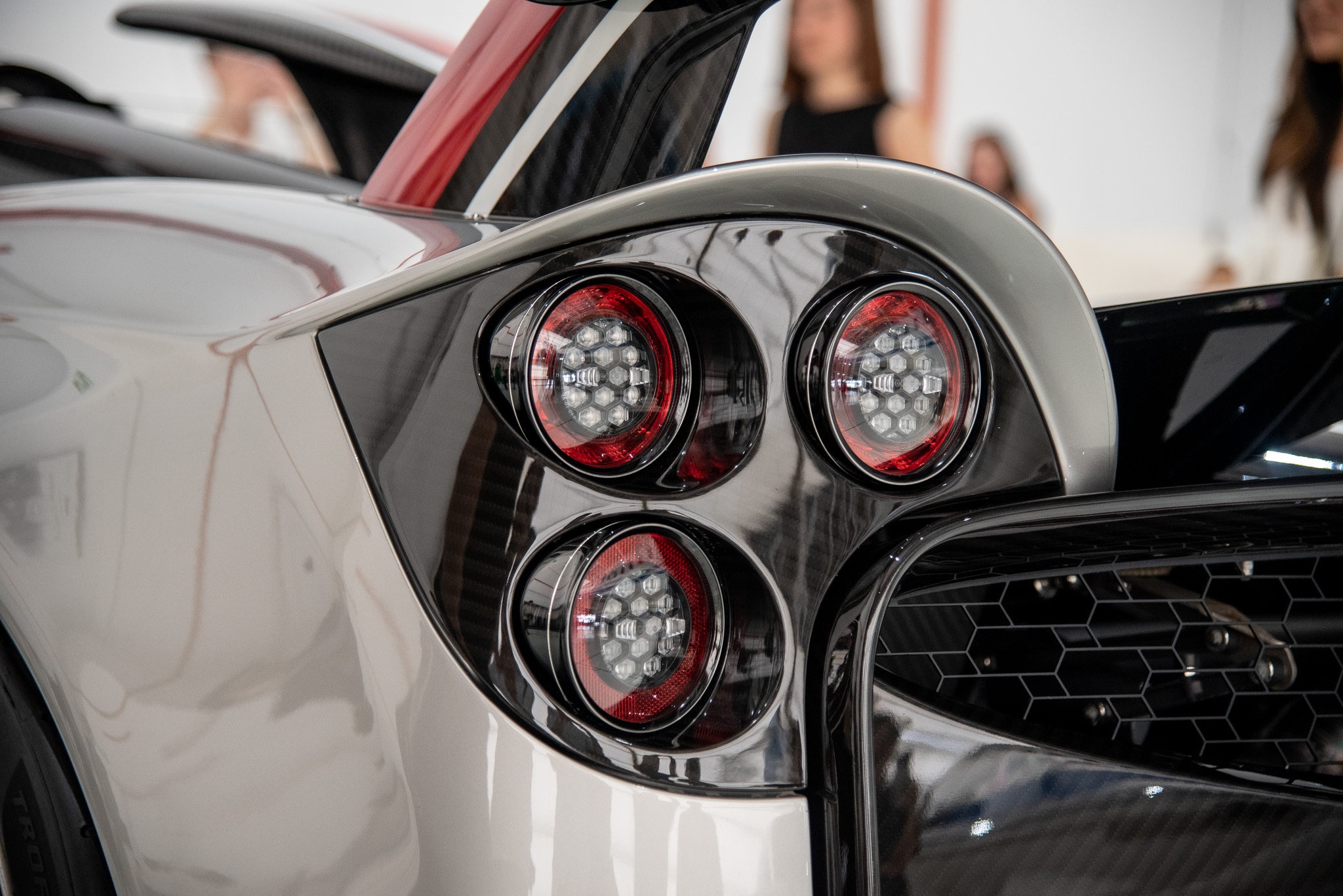 pagani,  huayra,  huayra bc,  huayra roadster,  huayra roadster bc,  zonda,  utopia,  sieu xe,  singapore,  koenigsegg,  bugatti,  lamborghini,  ferrari,  horacio pagani,  benny caiola anh 9