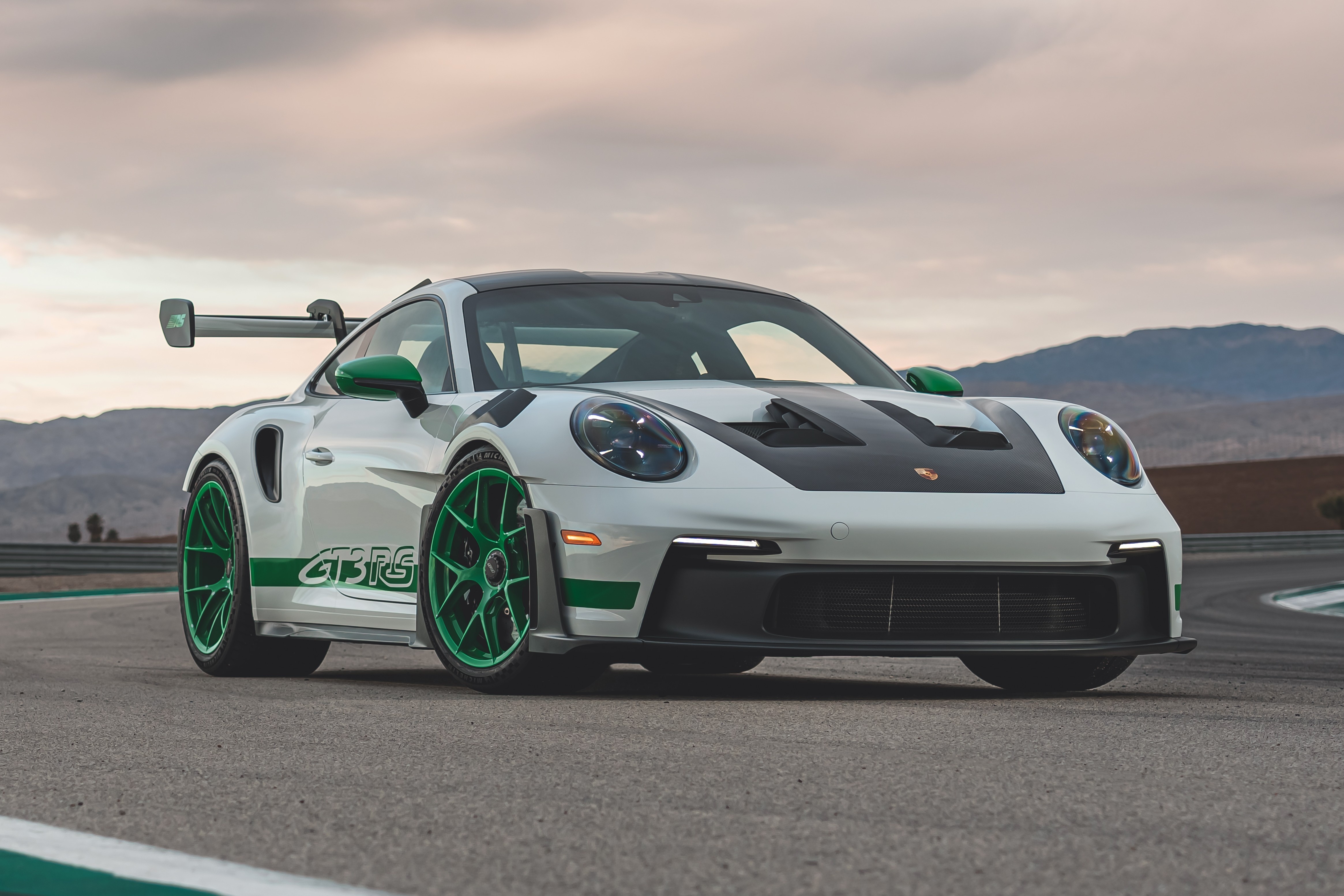 porsche,  911,  911 gt3,  911 gt3 rs,  porsche 911,  porsche 911 gt3,  porsche 911 gt3 rs,  992,  porsche 922,  992 gt3,  992 gt3 rs,  sieu xe,  xe the thao,  Tribute to Carrera RS,  Porsche Exclusive Manufaktur,  lamborghini,  ferrari,  aston martin,  mclaren,  pagani,  bugatti,  koenigsegg anh 7