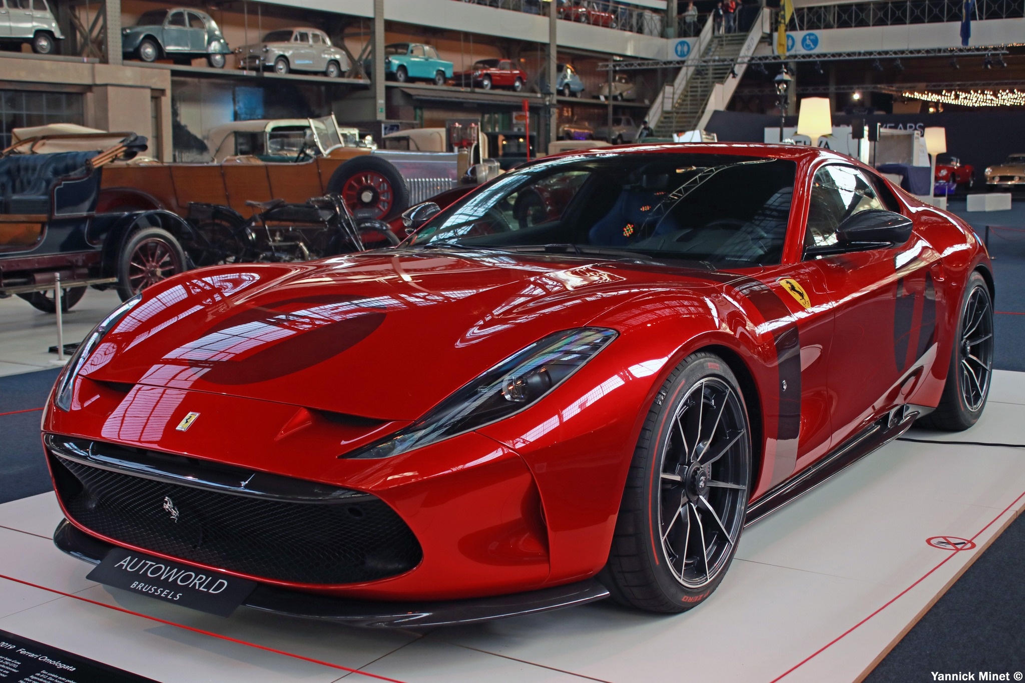 Can canh Ferrari Omologata doc nhat the gioi hinh anh