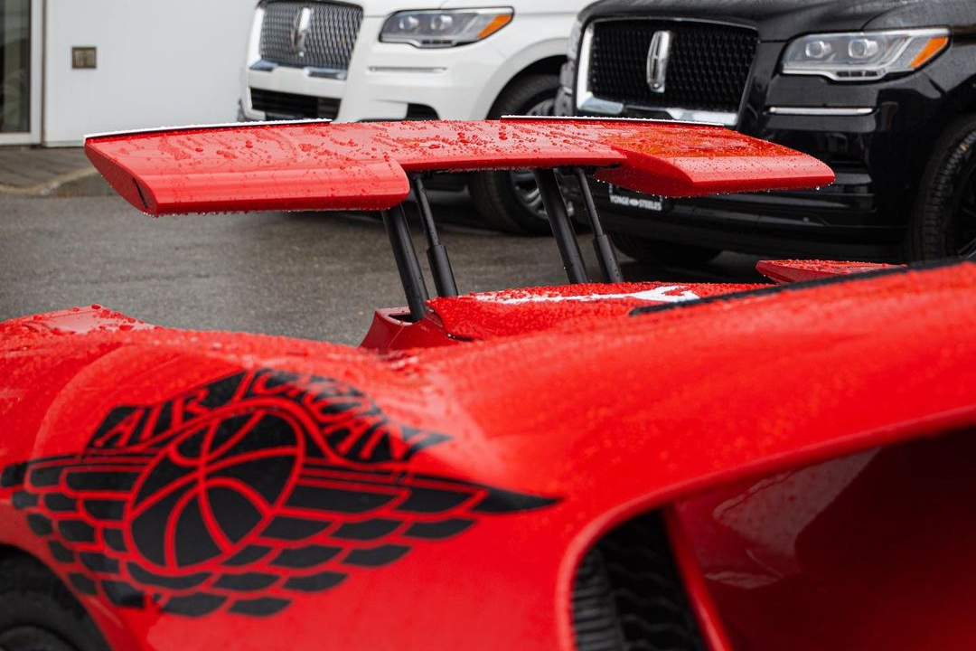 ford gt,  sieu xe,  nike,  air jordan,  jordan,  chicago,  jordan 1,  jordan 1 chicago,  lamborghini,  ferrari,  mclaren,  aston martin,  porsche,  maserati,  bugatti,  koenigsegg,  pagani anh 8