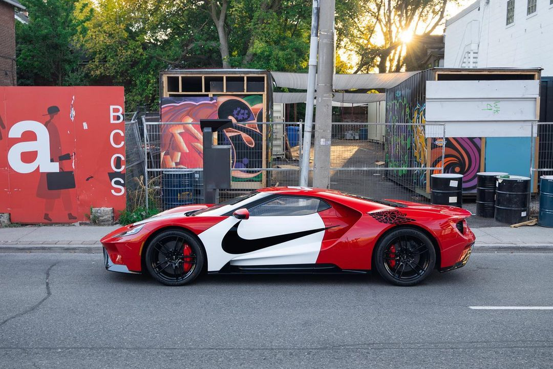 ford gt,  sieu xe,  nike,  air jordan,  jordan,  chicago,  jordan 1,  jordan 1 chicago,  lamborghini,  ferrari,  mclaren,  aston martin,  porsche,  maserati,  bugatti,  koenigsegg,  pagani anh 3