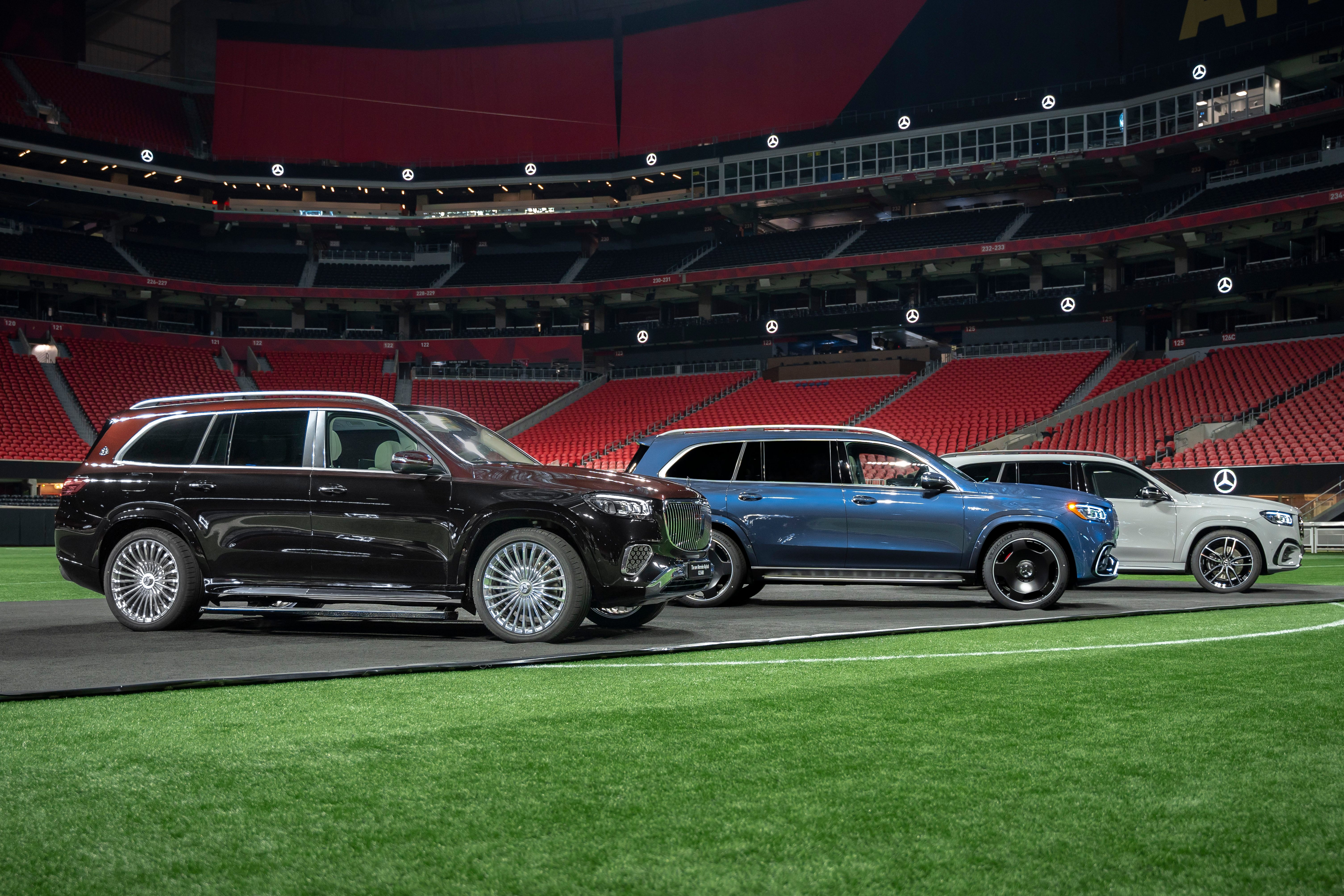 mercedes,  mercedes-benz,  gls,  mercedes-benz gls,  gls 450,  gls450,  gls 580,  gls580,  suv,  bmw,  bmw x7,  audi,  audi q7,  q8,  q7,  off-road,  amg ảnh 2 mercedes,  mercedes-benz,  gls,  mercedes-benz gls,  gls 450,  gls450,  gls 580,  gls580,  suv,  bmw,  bmw x7,  audi,  audi q7,  q8,  q7,  off-road,  amg anh 2