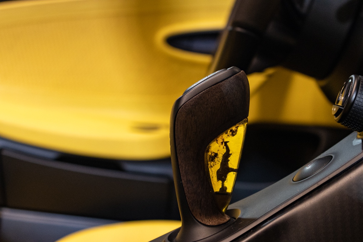 bugatti,  w16 mistral,  chiron,  divo,  veyron,  bugatti w16 mistral,  singapore,  sieu xe,  hypercar,  chiron super sport,  centodieci,  chiron sport,  chiron pur sport,  la voiture noire,  lamborghini,  ferrari,  mclaren,  maserati,  porsche,  koenigsegg,  pagani anh 9