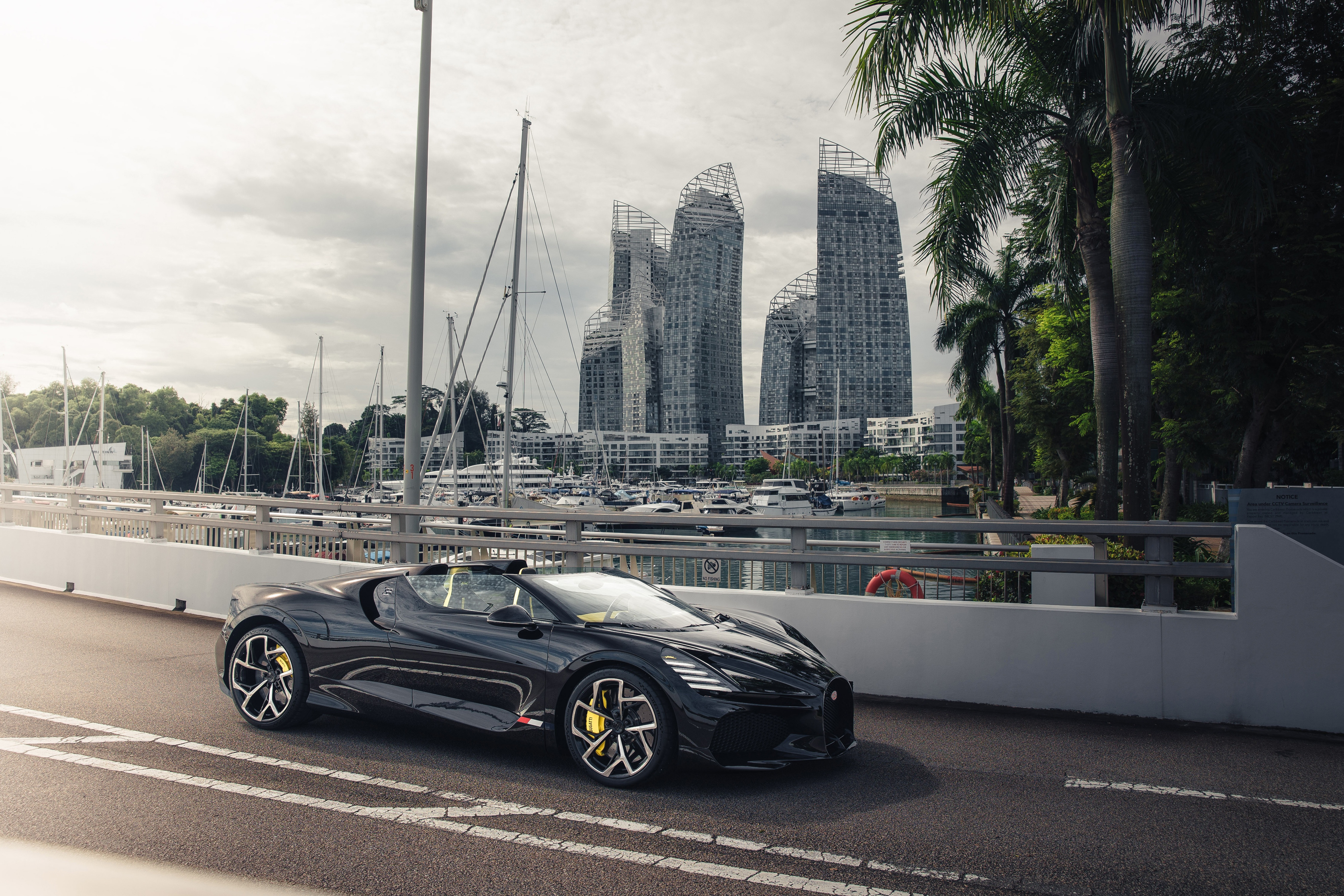 bugatti,  w16 mistral,  chiron,  divo,  veyron,  bugatti w16 mistral,  singapore,  sieu xe,  hypercar,  chiron super sport,  centodieci,  chiron sport,  chiron pur sport,  la voiture noire,  lamborghini,  ferrari,  mclaren,  maserati,  porsche,  koenigsegg,  pagani anh 3