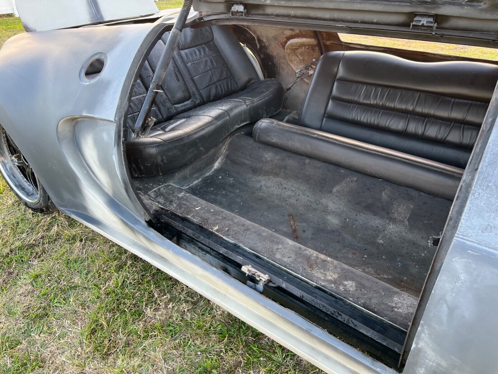 bugatti,  limo,  limousine,  xe do,  veyron,  bugatti veyron,  Lincoln Town Car,  Lincoln,  Town Car anh 8