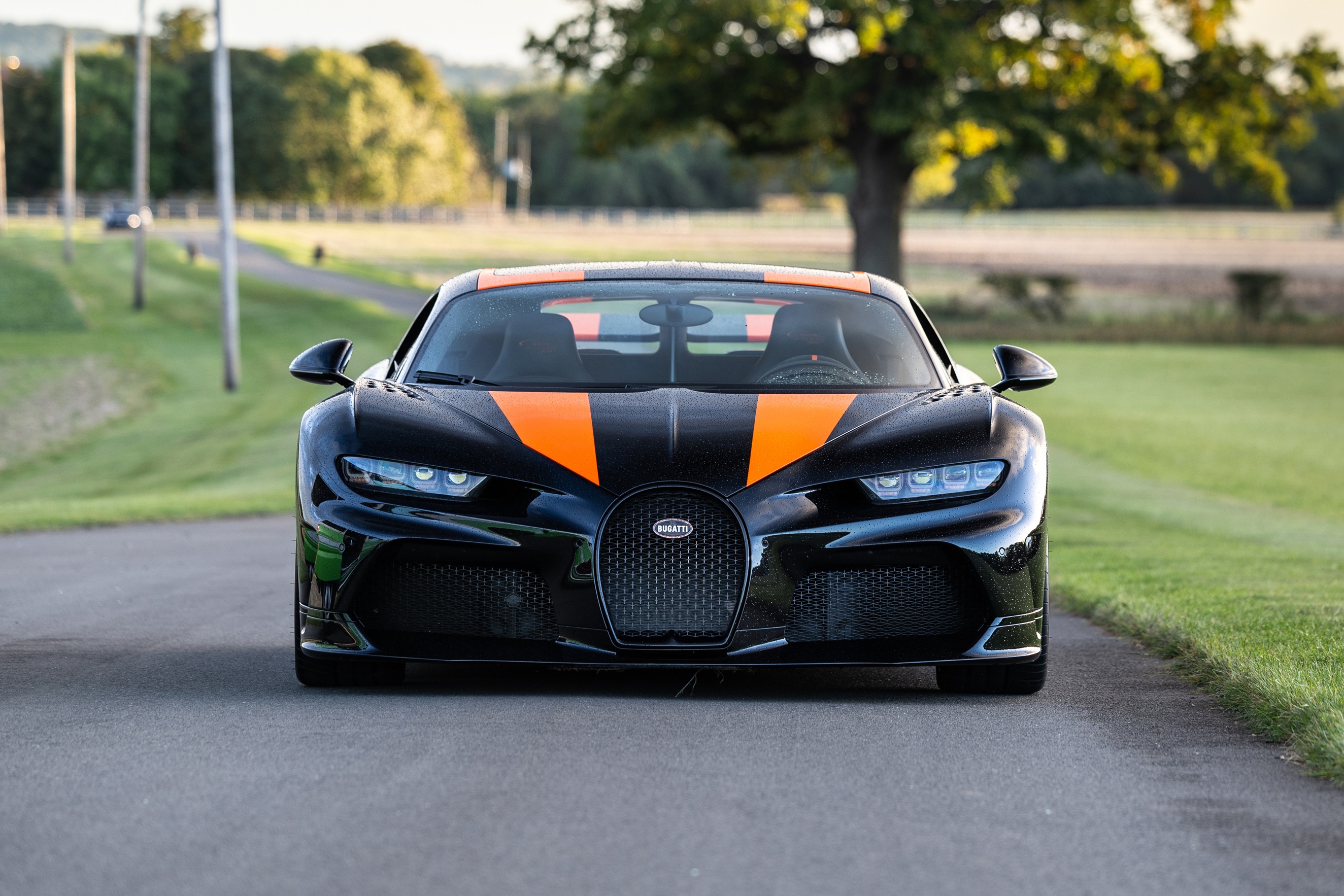 bugatti,  chiron,  veyron,  veyron super sport,  chiron super sport,  chiron super sport 300+,  sieu xe,  hypercar,  chiron sport,  chiron pur sport,  divo,  centodieci,  Chiron Profilee,  La Voiture Noire,  bolide,  w16 mistral anh 2
